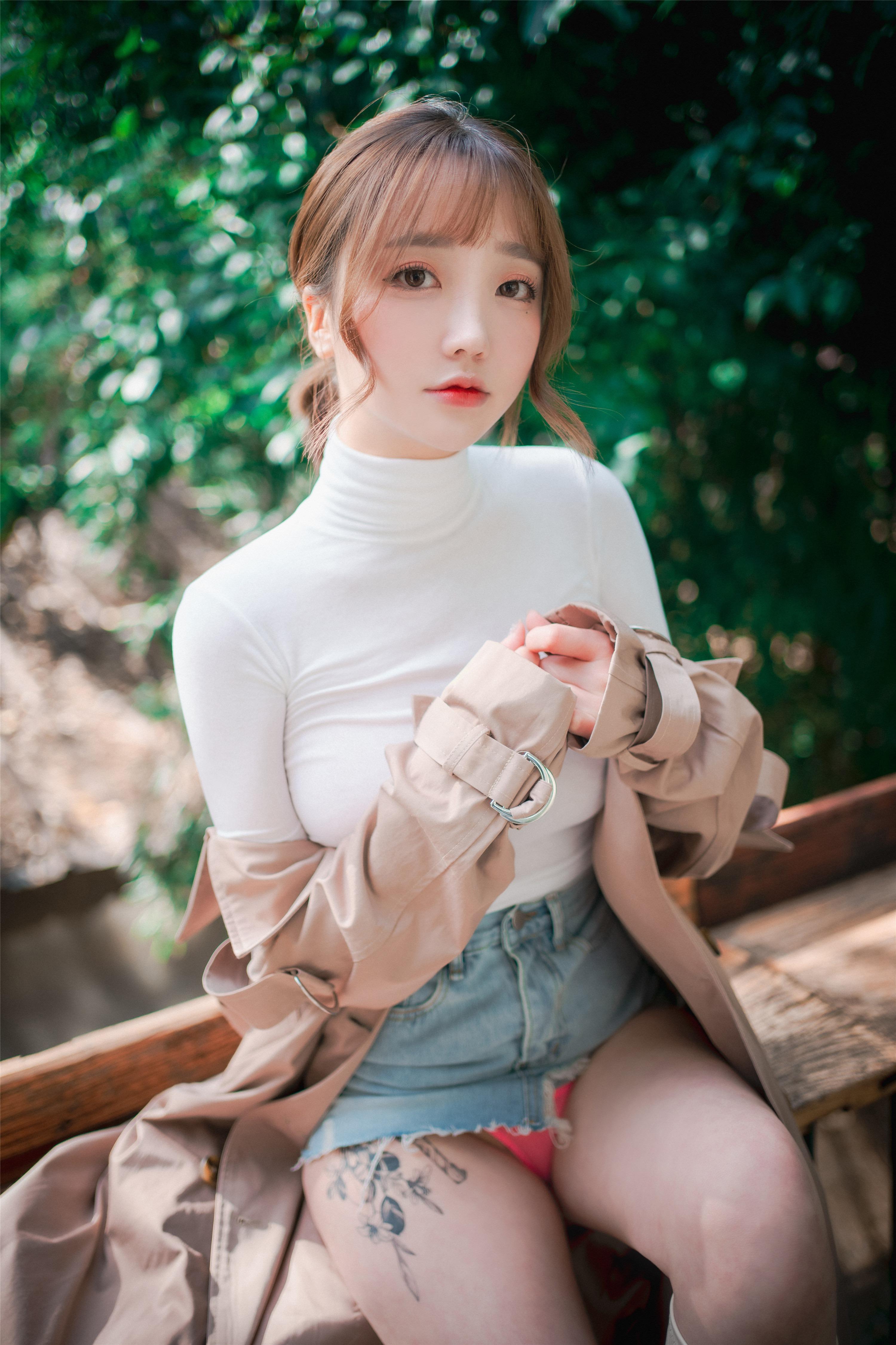 DJAWA Photo – Son Ye-Eun (손예은): “A Snap of Intimacy” 160P