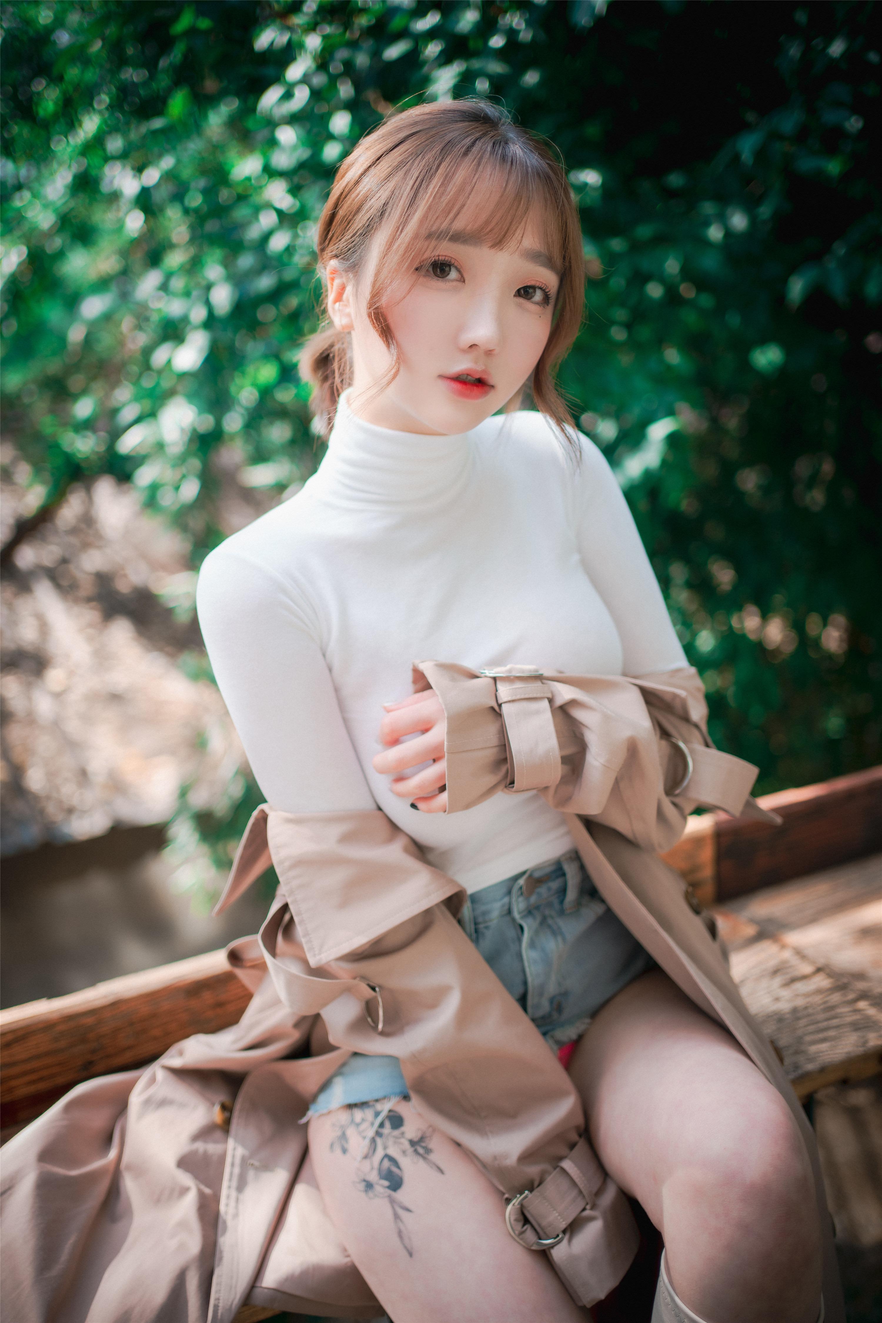 DJAWA Photo – Son Ye-Eun (손예은): “A Snap of Intimacy” 160P