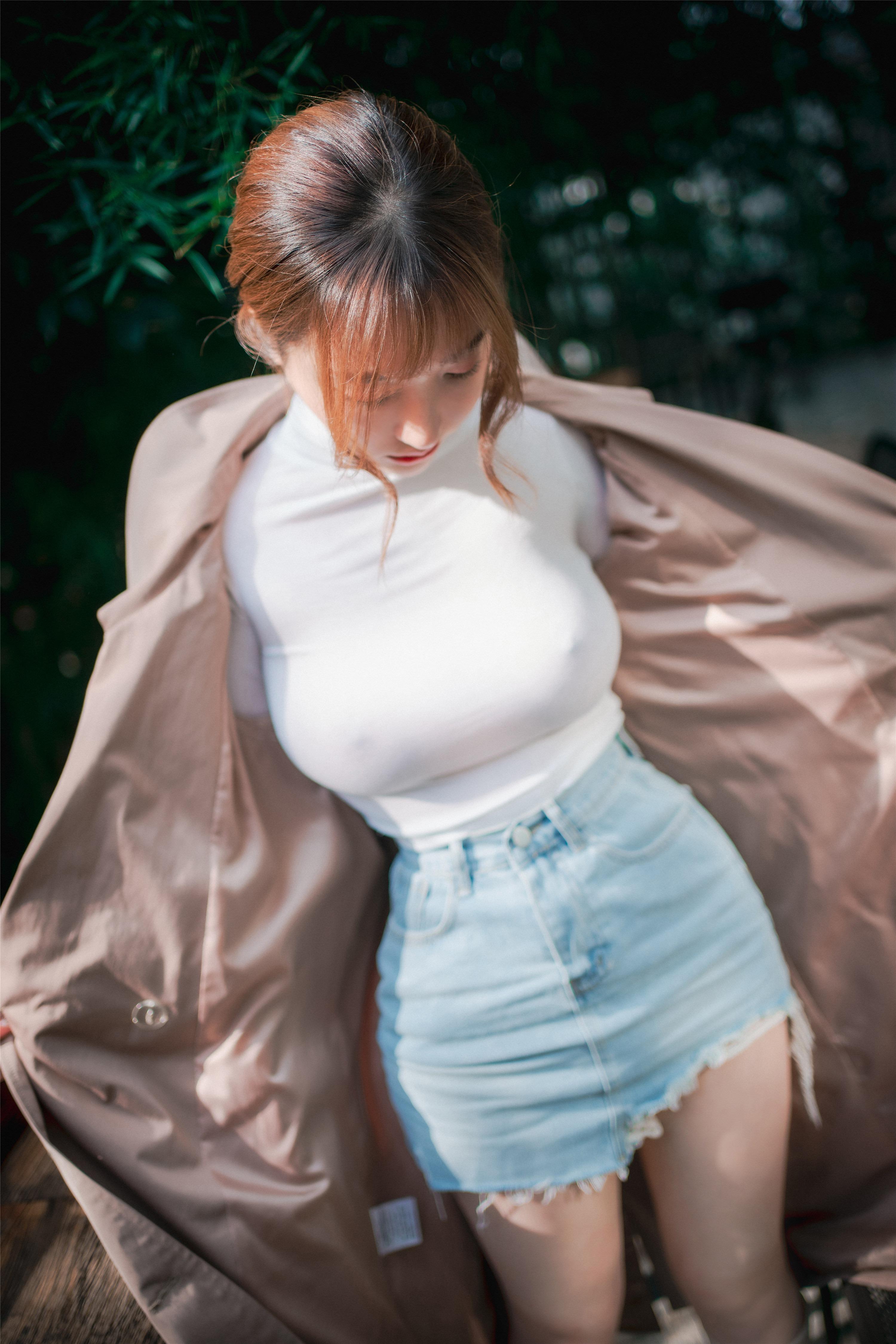 DJAWA Photo – Son Ye-Eun (손예은): “A Snap of Intimacy” 160P