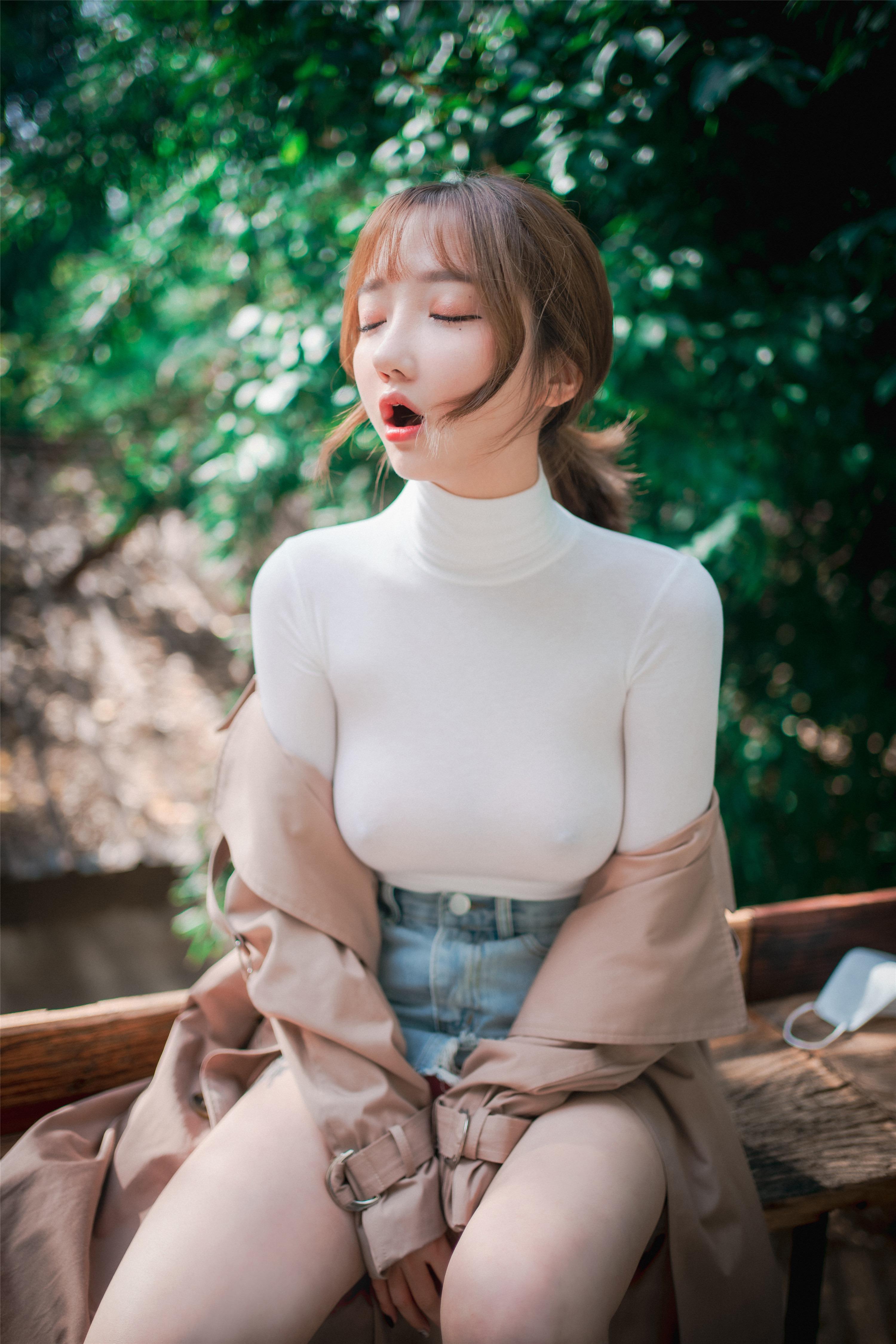 DJAWA Photo – Son Ye-Eun (손예은): “A Snap of Intimacy” 160P