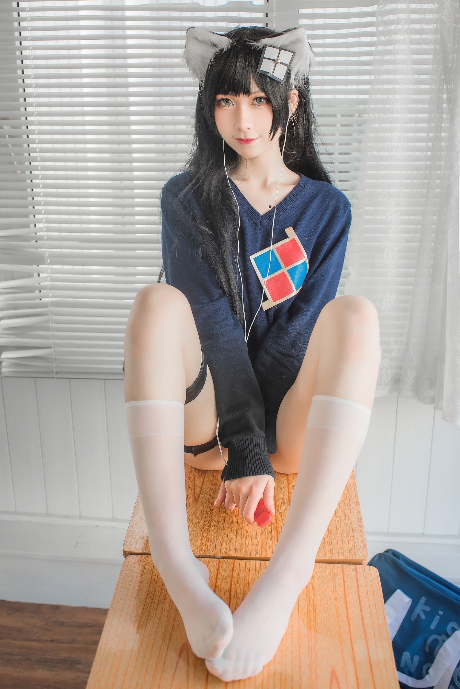 เน็ตไอดอล COSER 写真] อิซึมิเซ็นโมโมโกะ สวัสดิการ - ฤดูจบการศึกษาสีขาวบริสุทธิ์