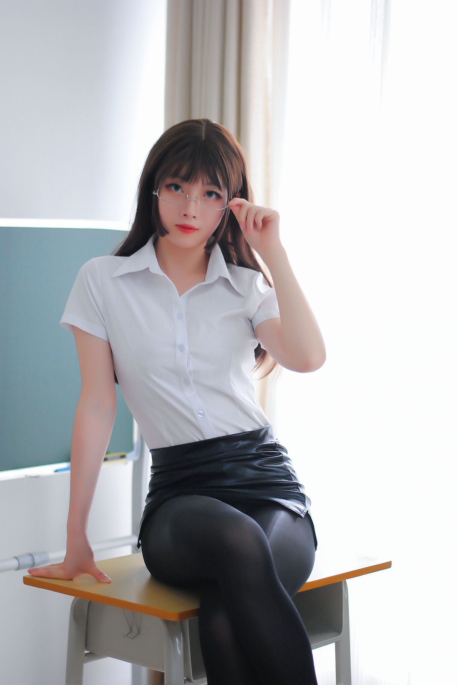 เน็ตไอดอลคอสเพลเยอร์รูปถ่าย] ไป่ ลู่ ขาวมาก - โอแอล ห้องเรียน