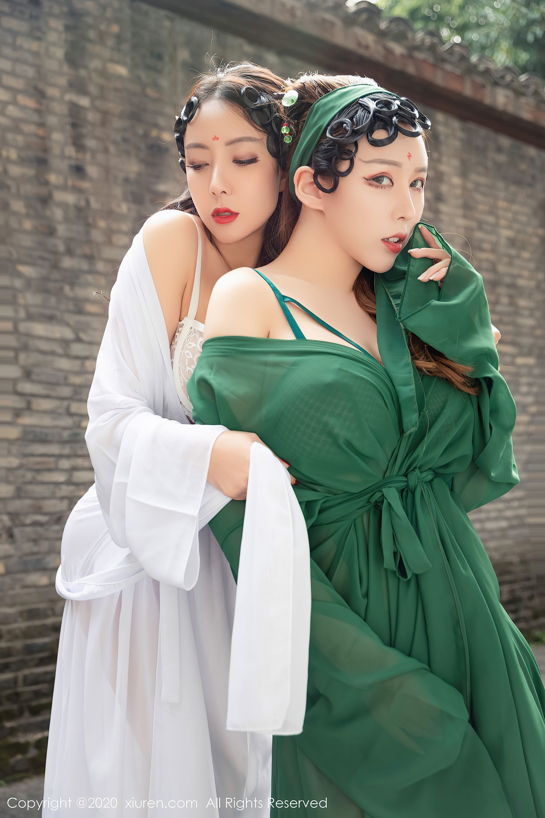 [秀人XiuRen] No.2913 Egg-尤妮丝Egg、 果儿Victoria