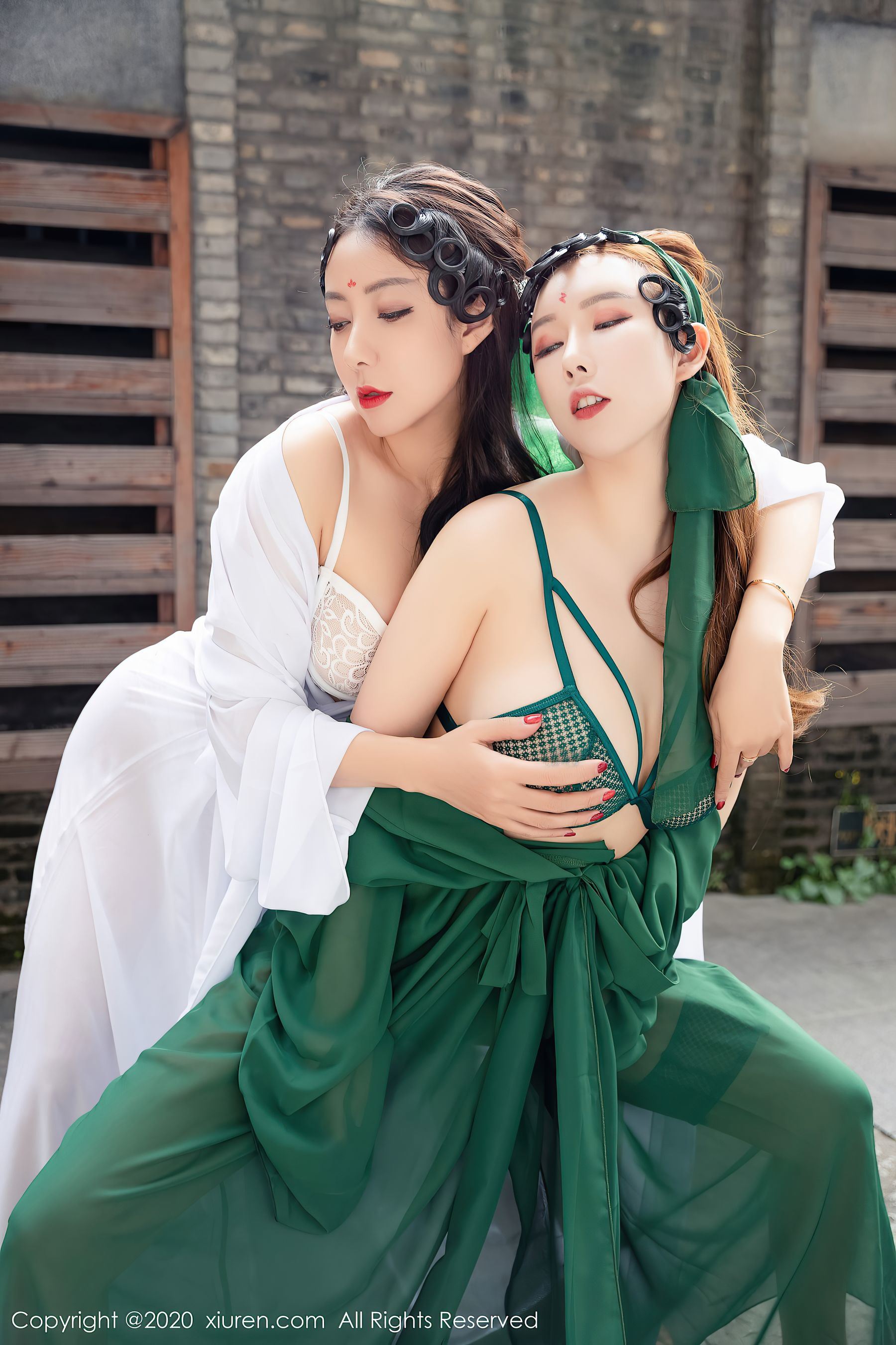 [秀人XiuRen] No.2913 Egg-尤妮丝Egg、 果儿Victoria