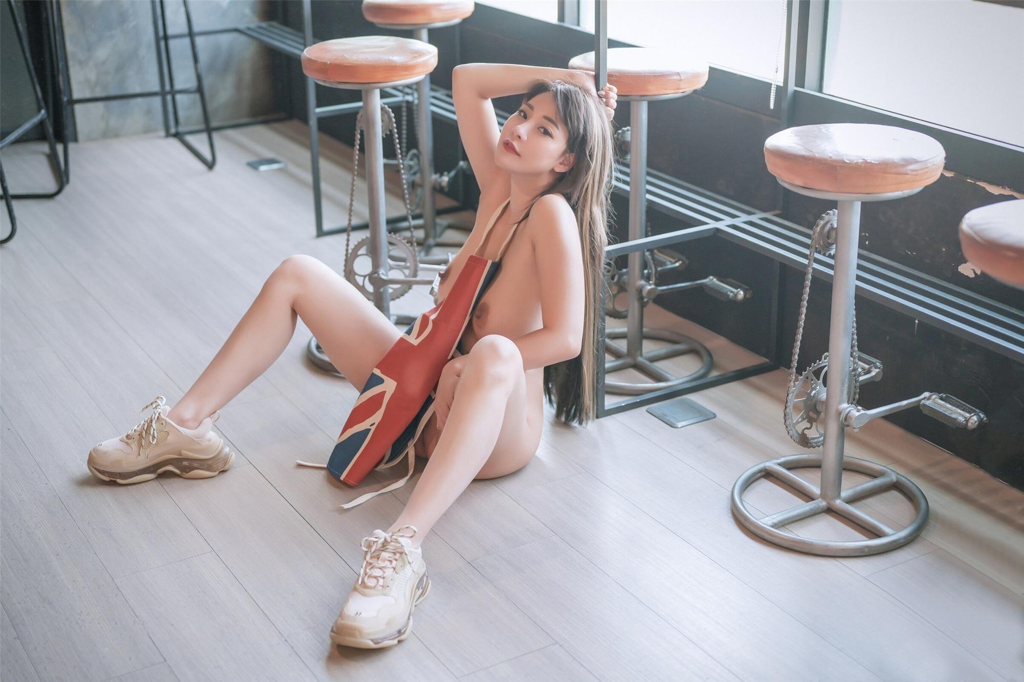 [JVID] Lele - Lonely Traveler Cafe [158P]