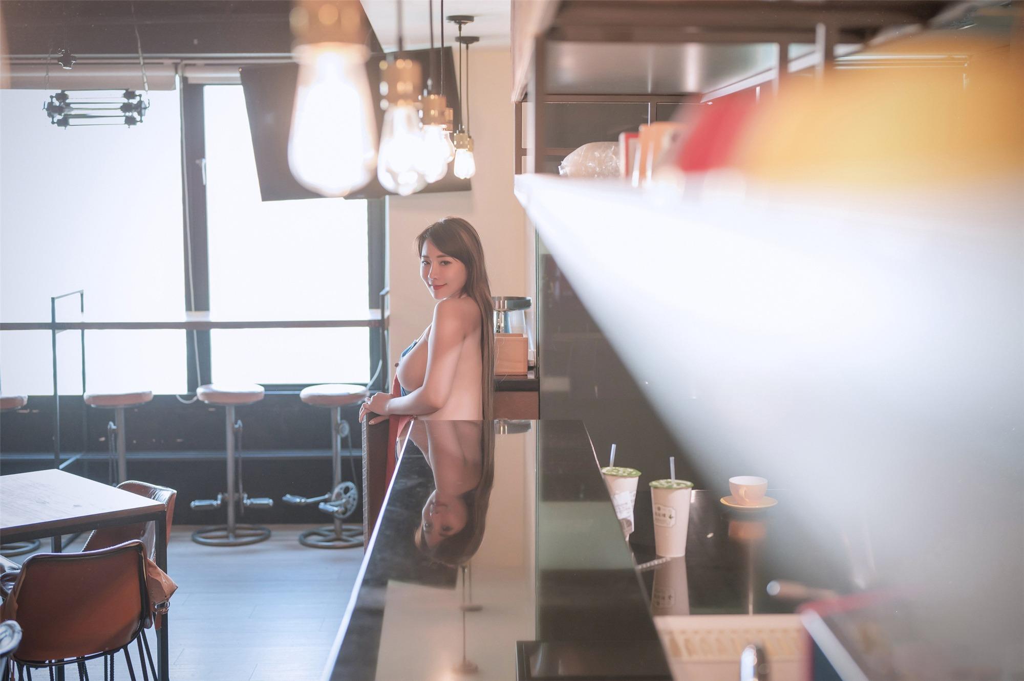 [JVID] Lele - Lonely Traveler Cafe [158P]