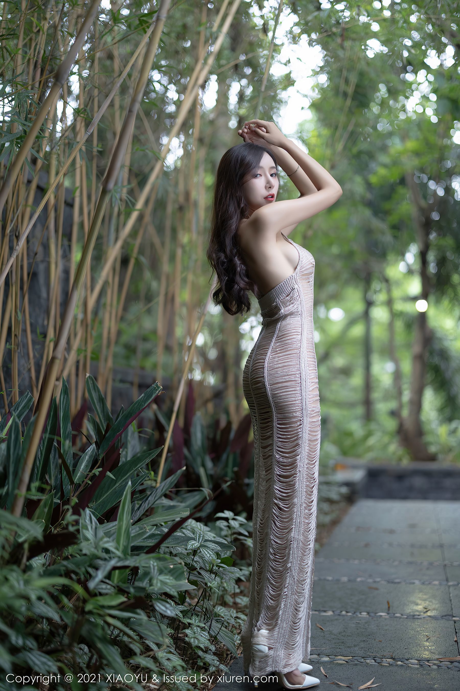 XIAOYU Vol.617 王馨瑶Yanni 优雅长裙女神写真
