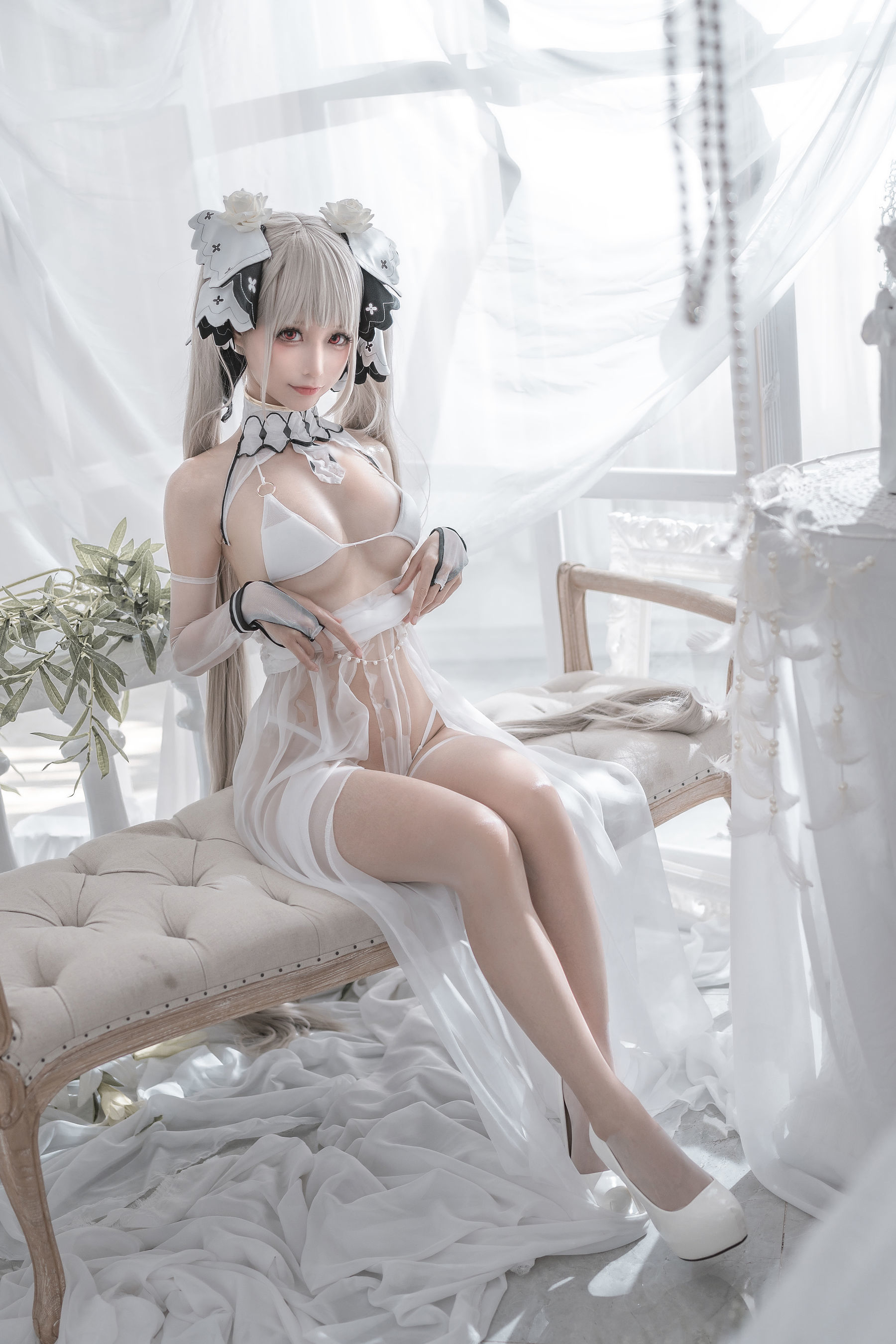 Phúc lợi COS] Blogger hoạt hình Chủn Mò Mò - Áo cưới dễ thương