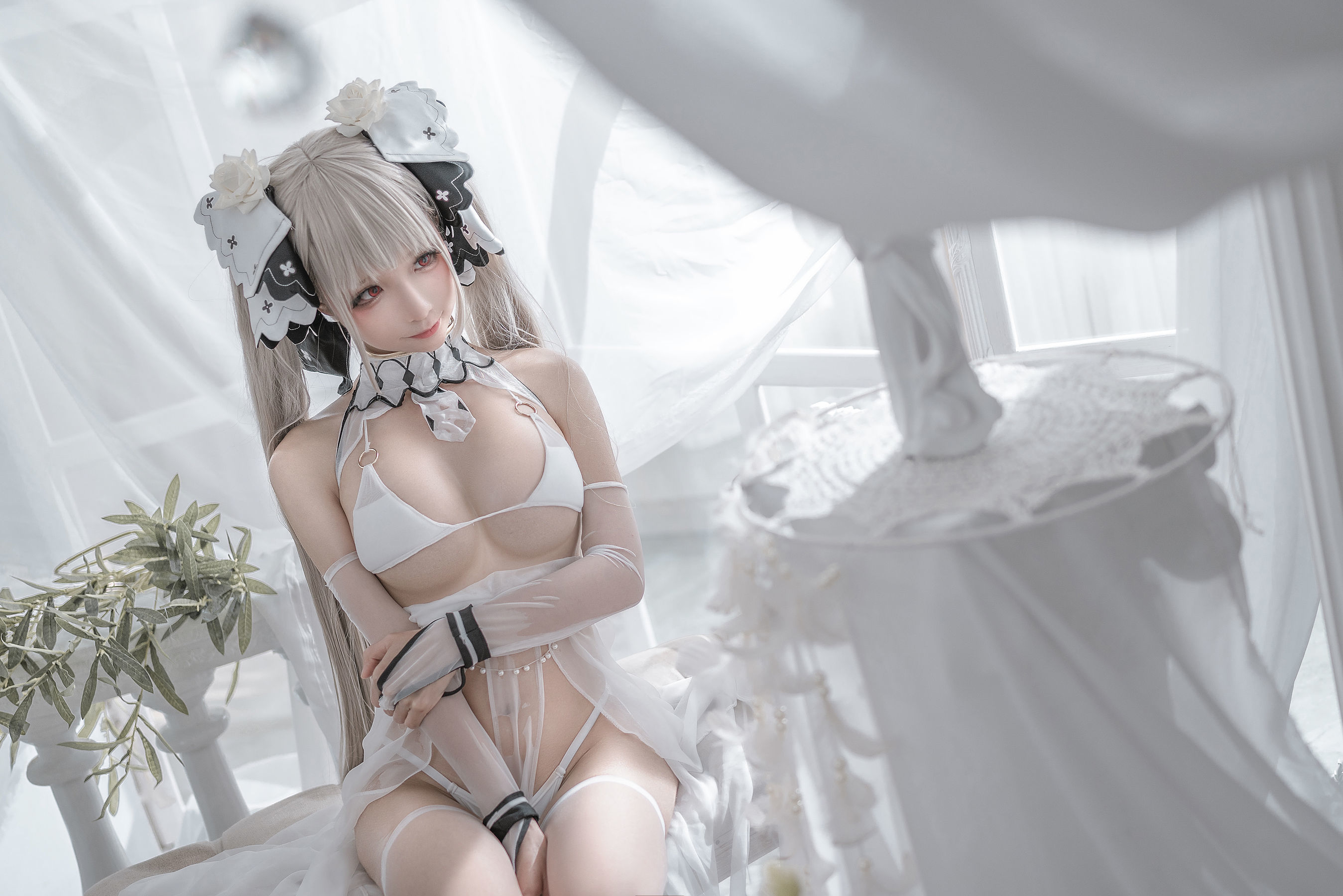 Welfare COS] Anime Blogger Chun Mo Mo - Formidable Wedding Dress