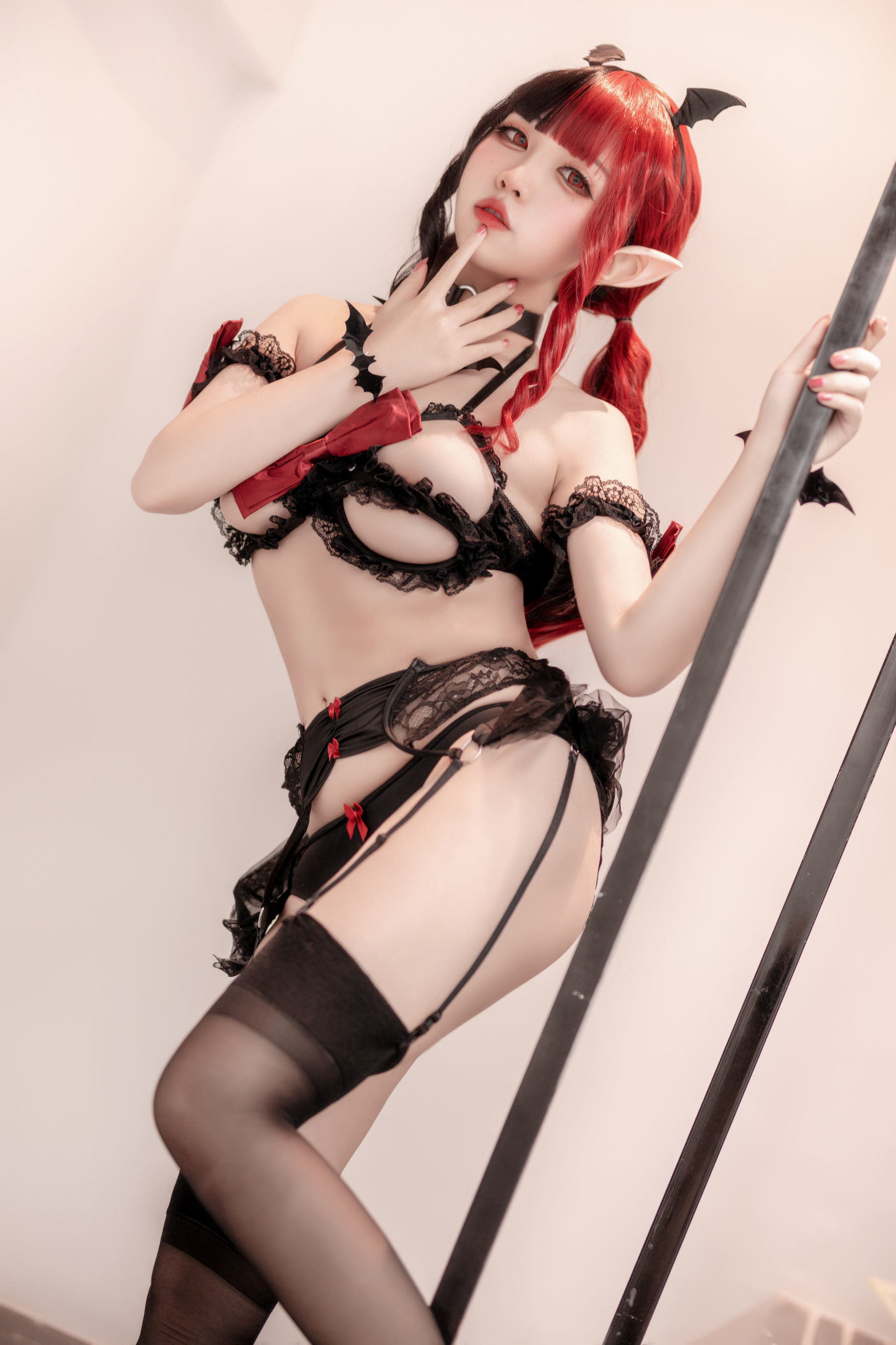 Phúc lợi COS] Người viết blog anime Mèo Điền Thánh Nại Nại (Đào Chi Chiu Chiu) - Ác Quỷ Bị Ràng Buộc