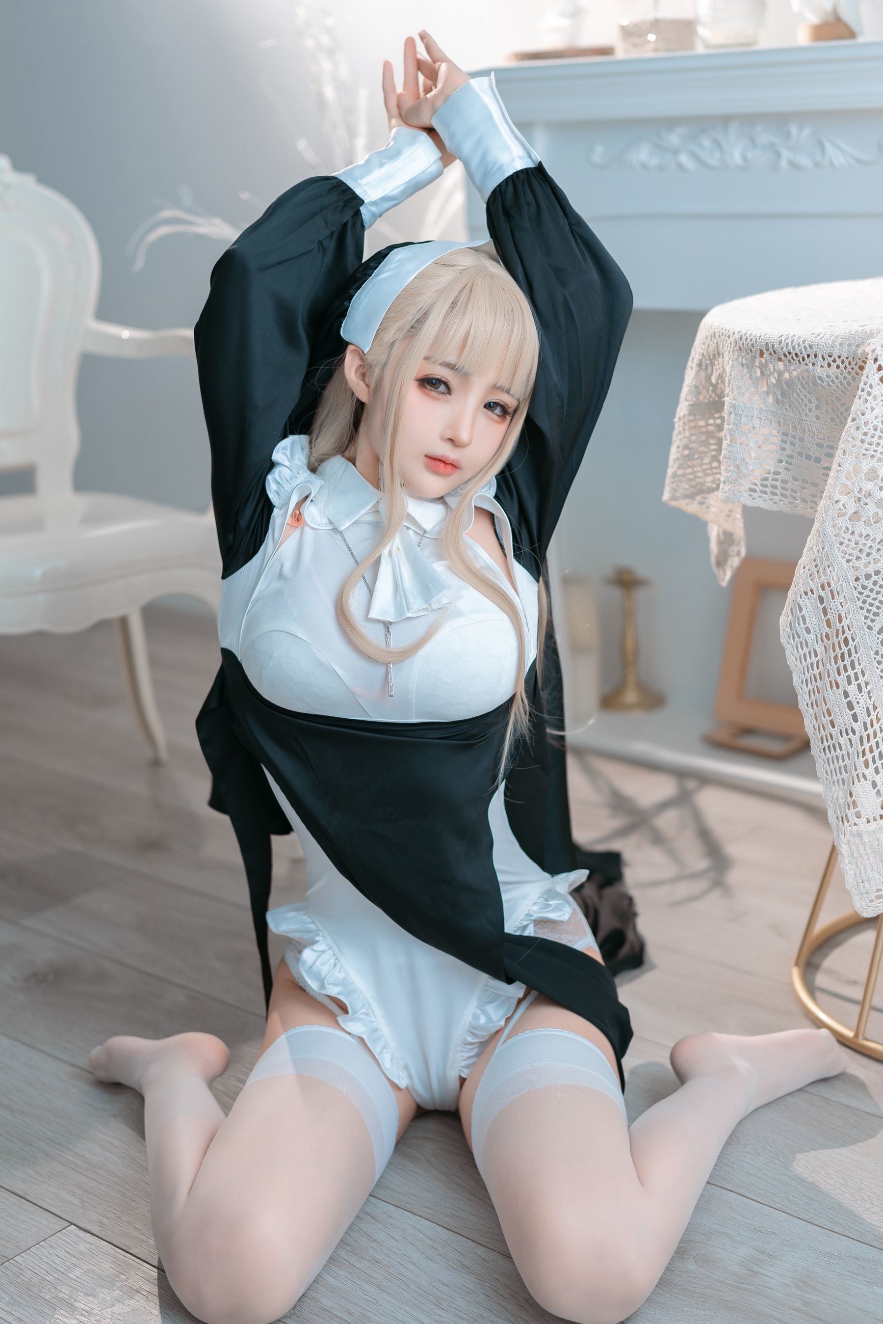 Welfare COS] Sakurai Nene - Nữ tu