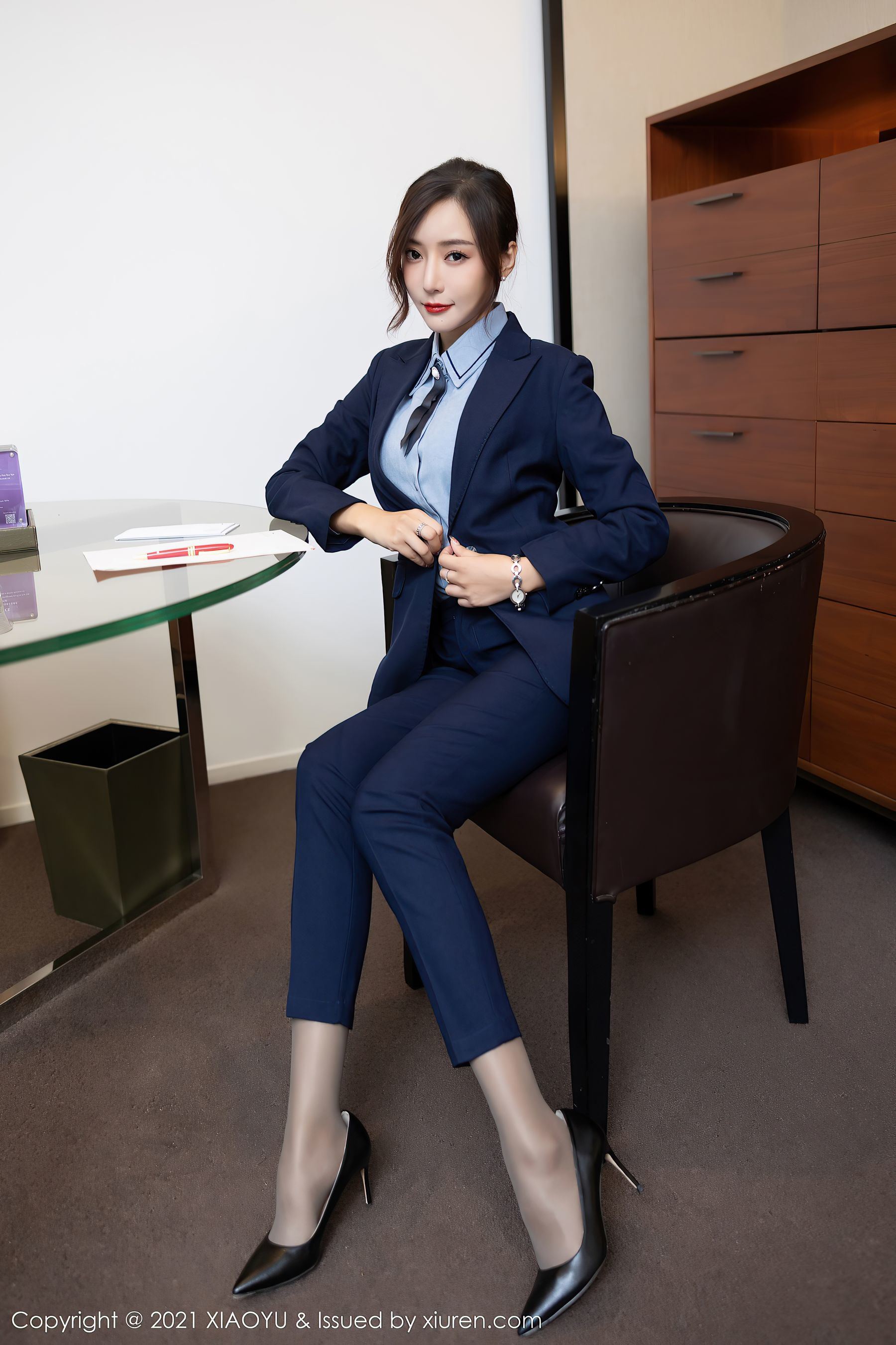 XIAOYU Vol.639 王馨瑶Yanni 办公室白领写真