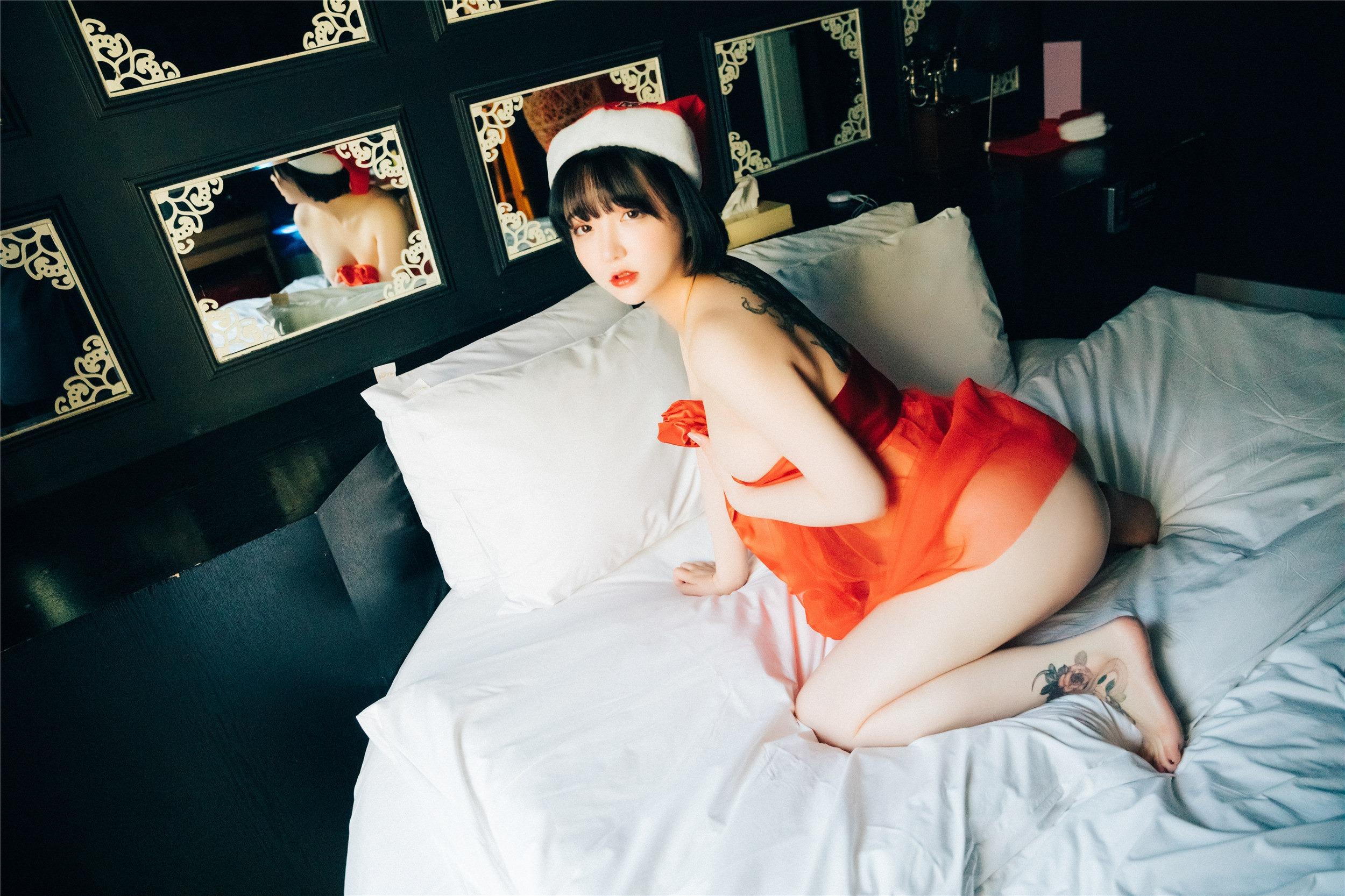 Loozy] Ngày Hẹn Hò Đôi Son Ye-Eun [93P