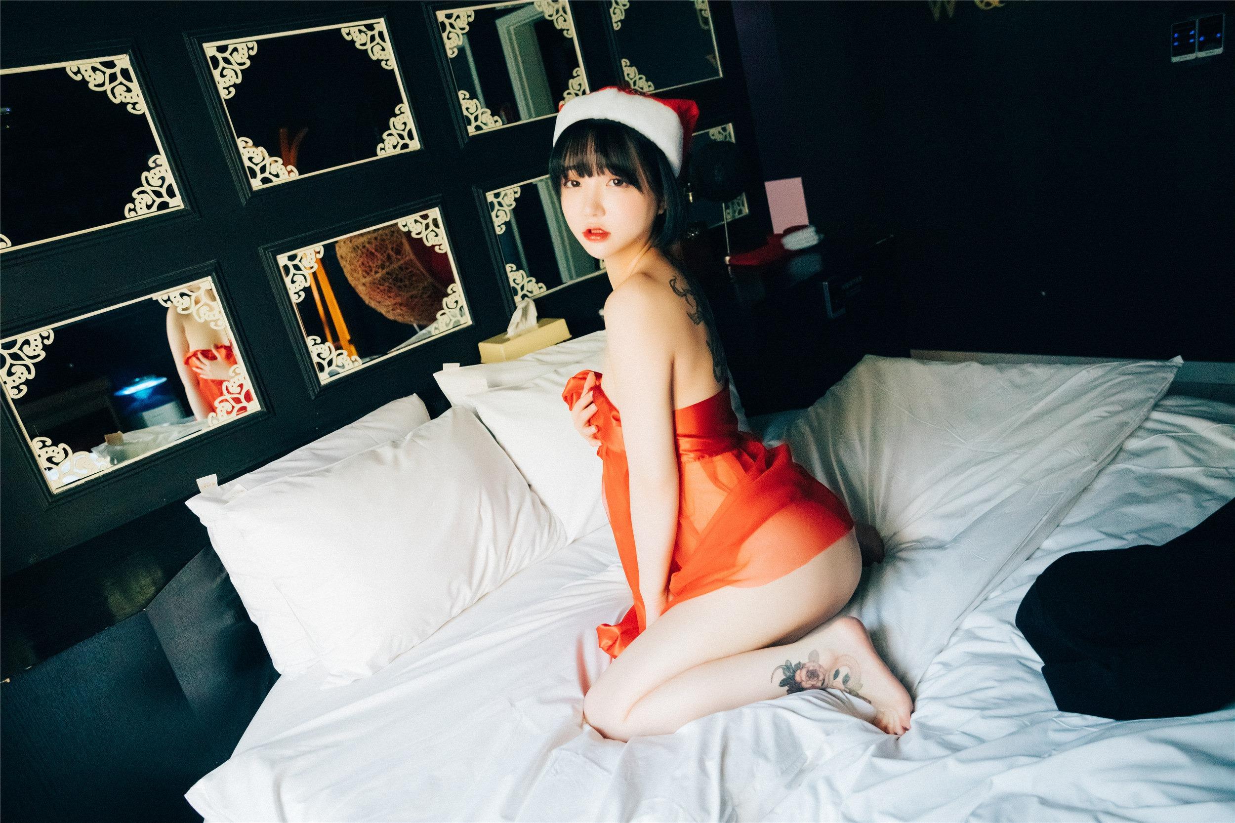 Loozy] Ngày Hẹn Hò Đôi Son Ye-Eun [93P