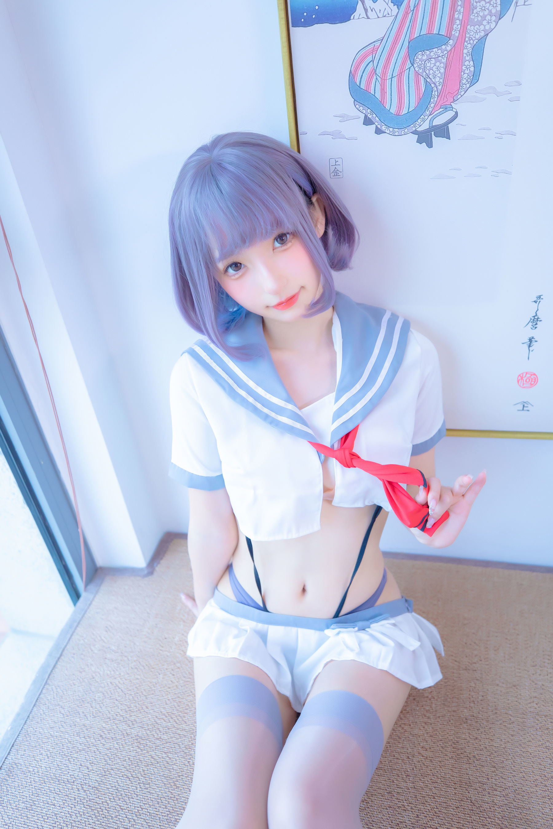 [福利COS] 神楽坂真冬 灰丝吊带JK