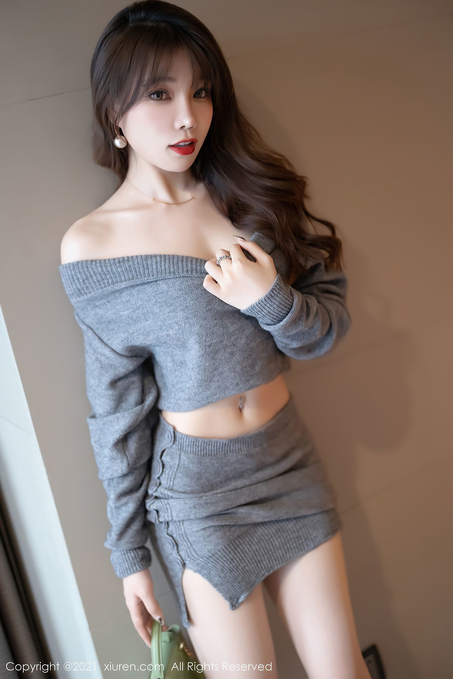 XiuRen] No.4239 Zhi Zhi Booty