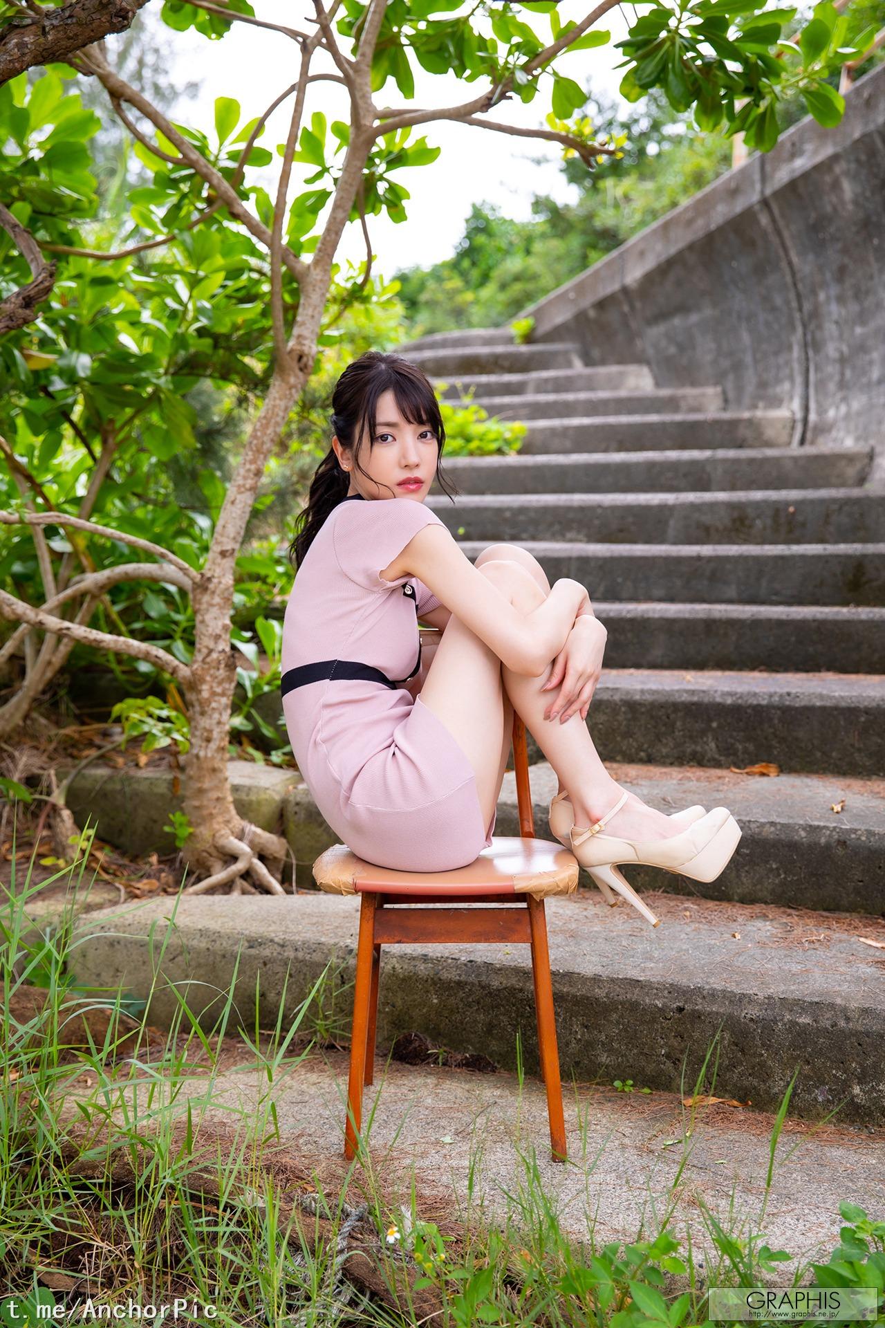 [Graphis] Gals – Karen Kaede 楓カレン「Tropical Tour!」141P