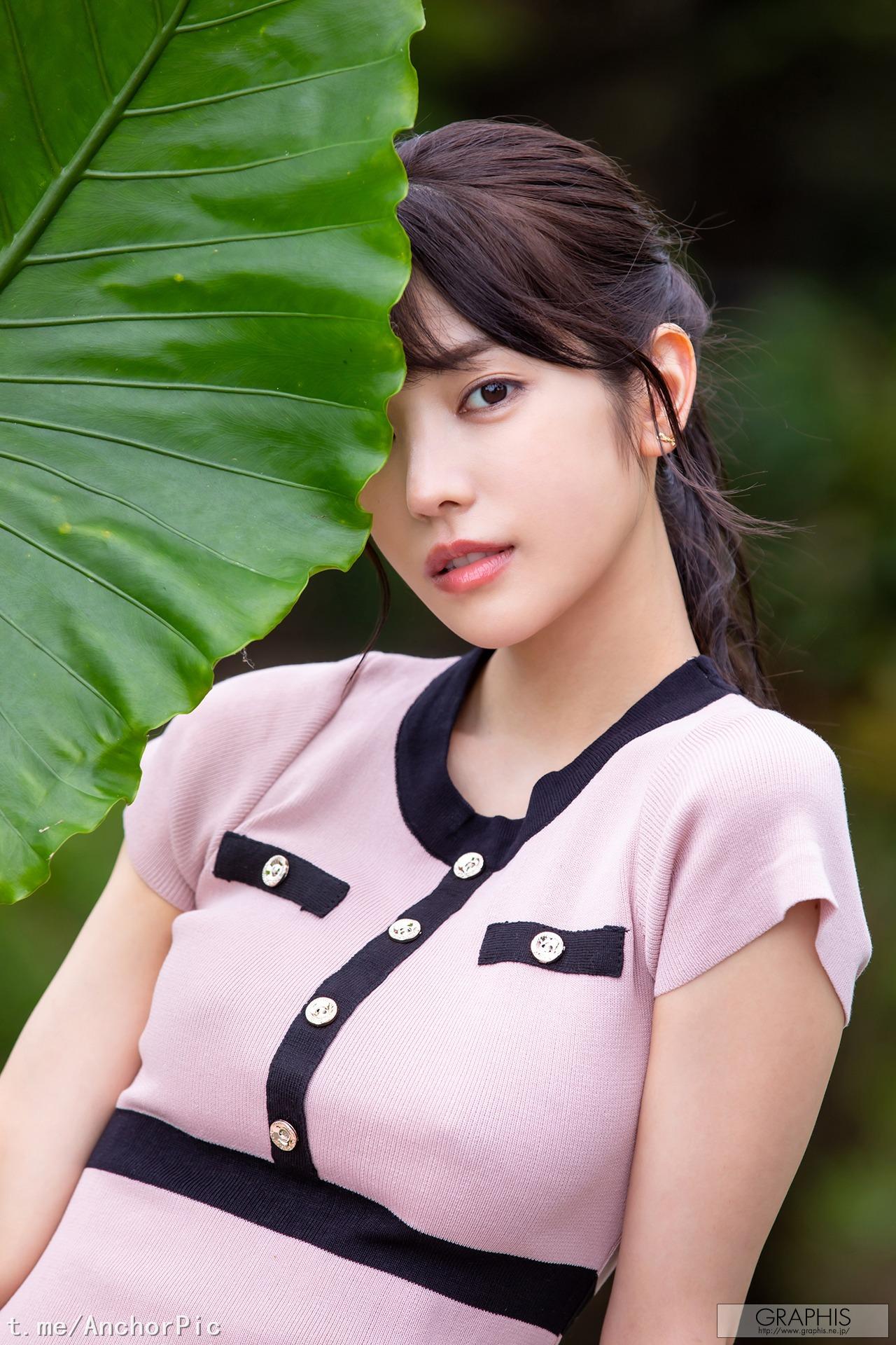 [Graphis] Gals – Karen Kaede 楓カレン「Tropical Tour!」141P