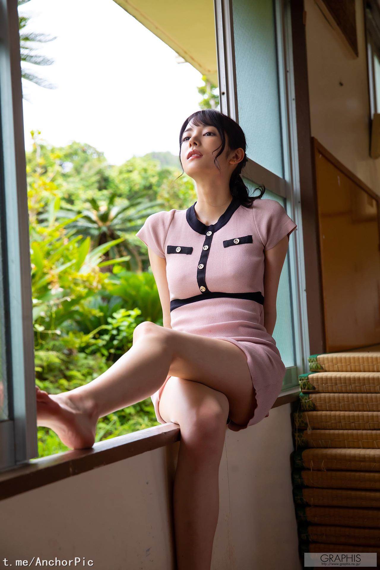 [Graphis] Gals – Karen Kaede 楓カレン「Tropical Tour!」141P