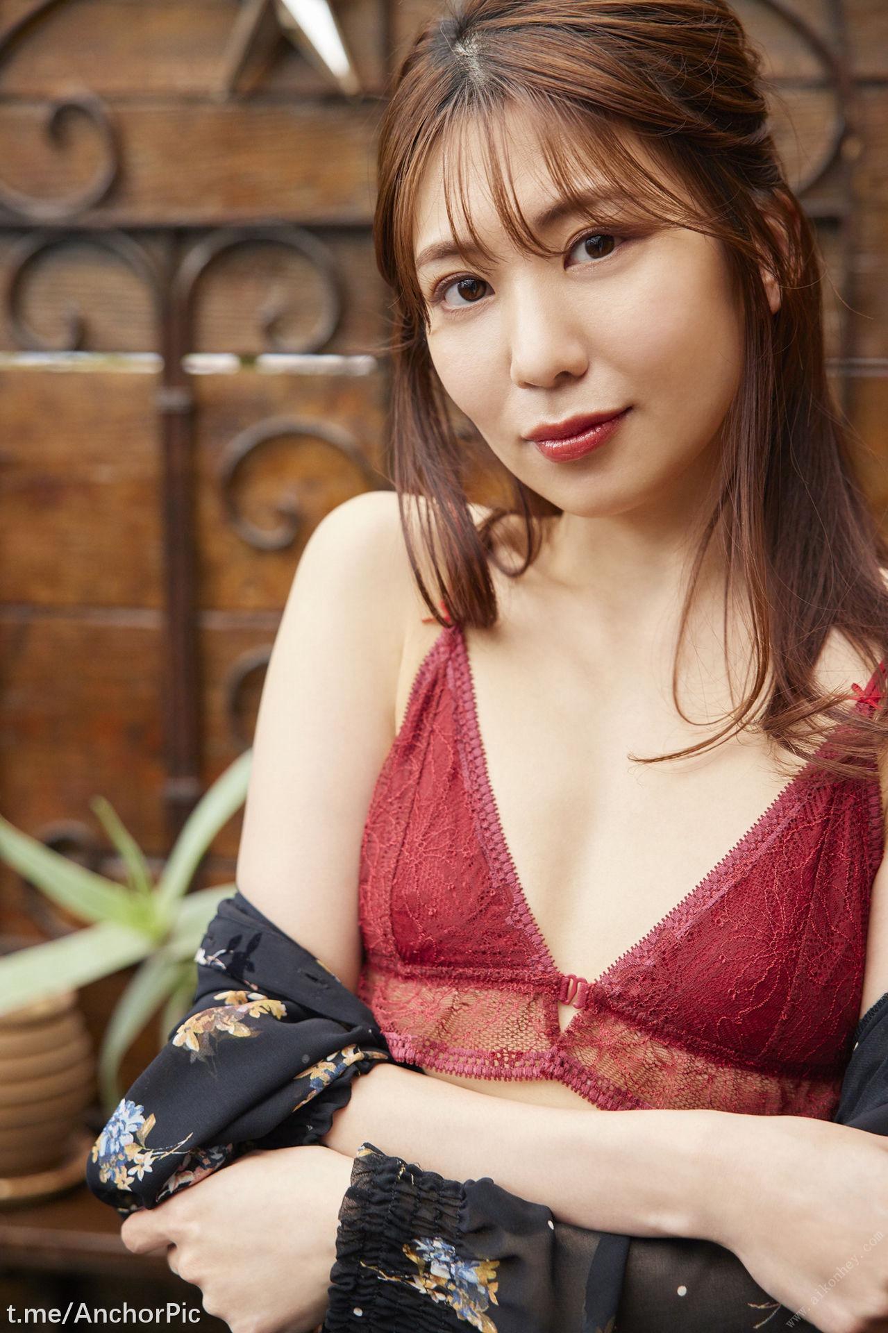 山岸逢花 Red Rose FRIDAY デジタル写真集 62P