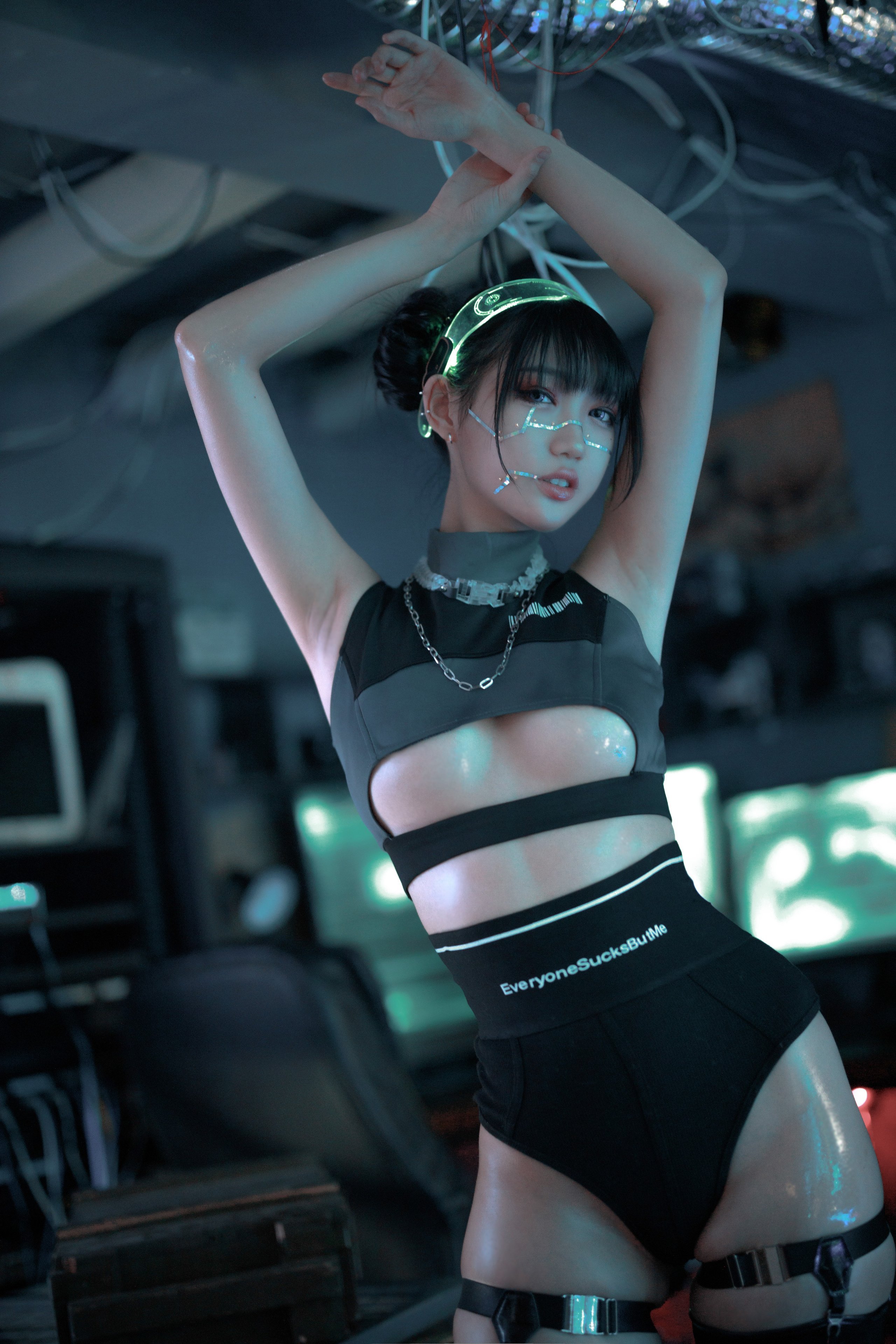 Zhou Ji is a cute bunny bionic humanoid