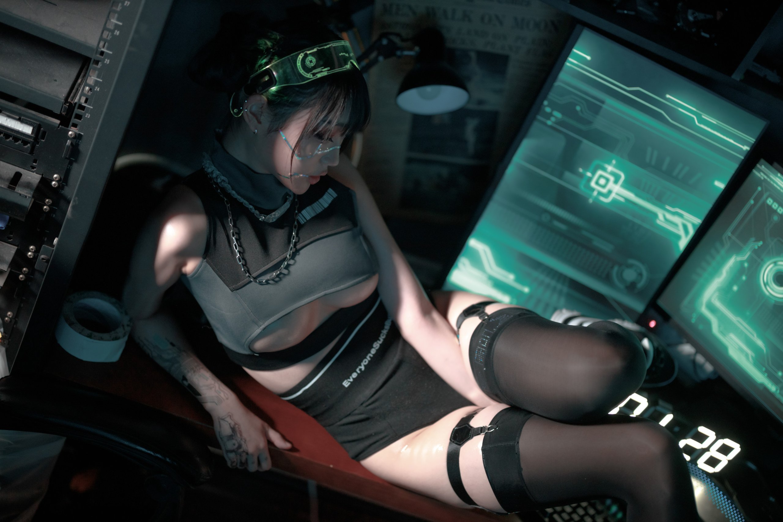 Zhou Ji is a cute bunny bionic humanoid