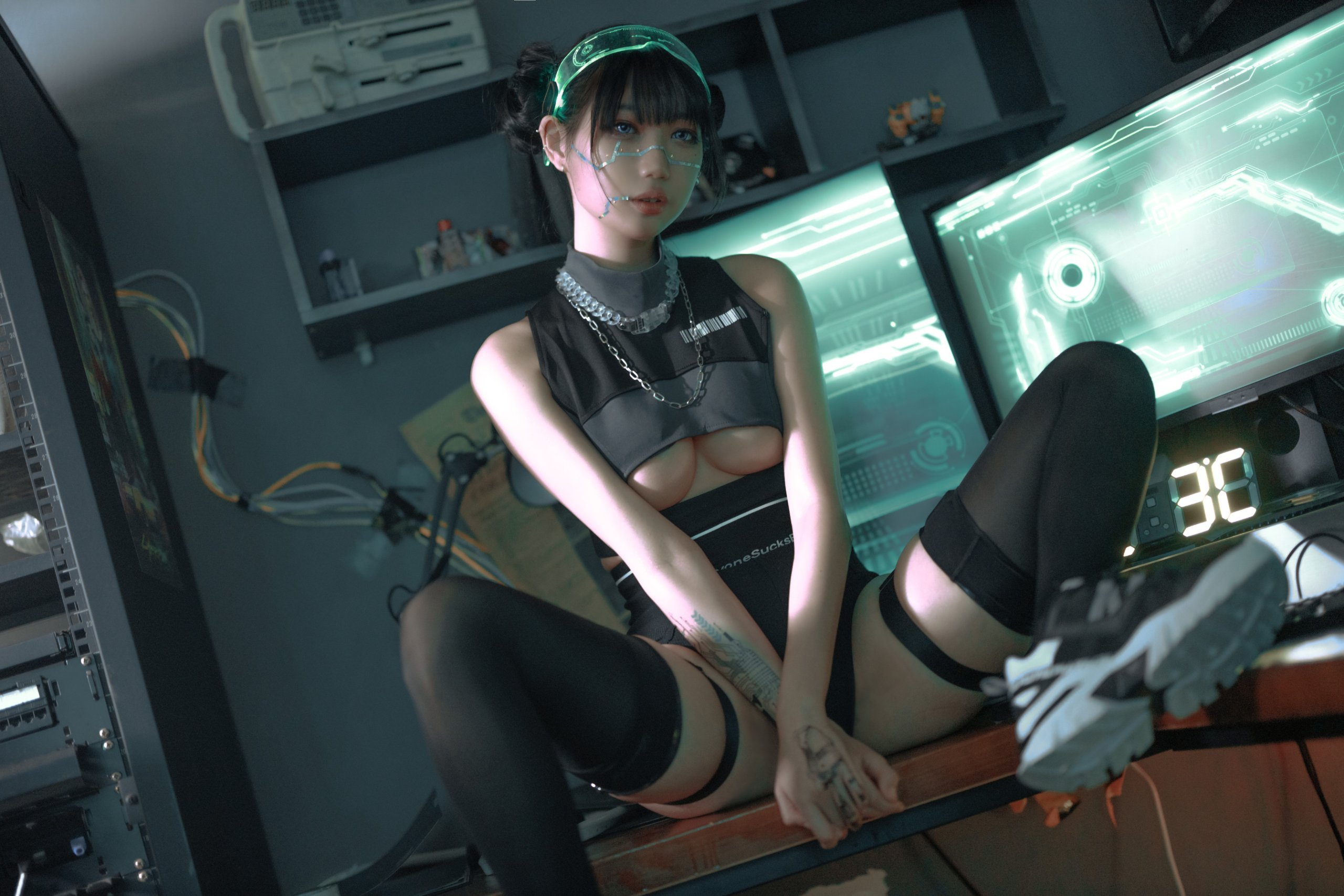 Zhou Ji is a cute bunny bionic humanoid