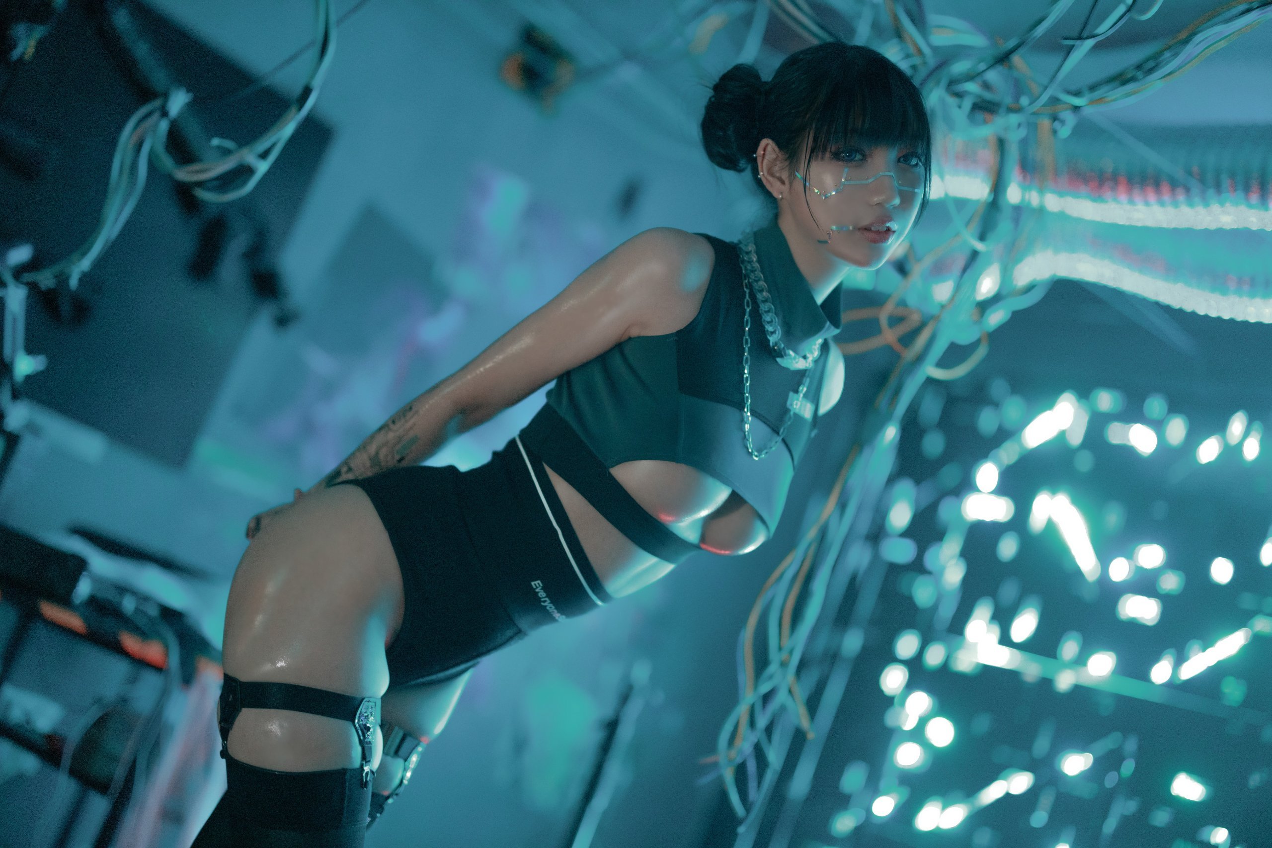 Zhou Ji is a cute bunny bionic humanoid