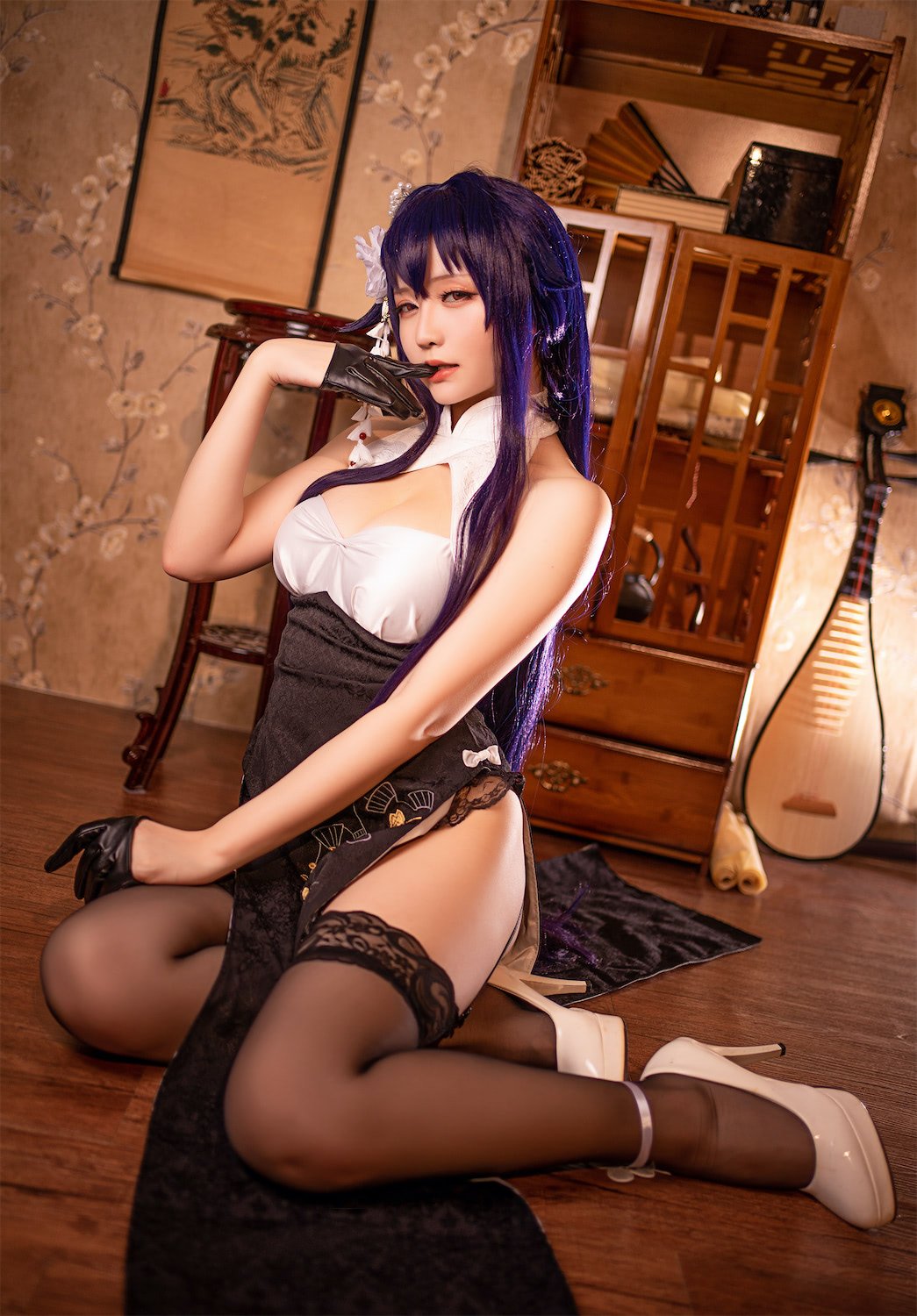 Xing Zhi Chichi - My Wife's Qipao
