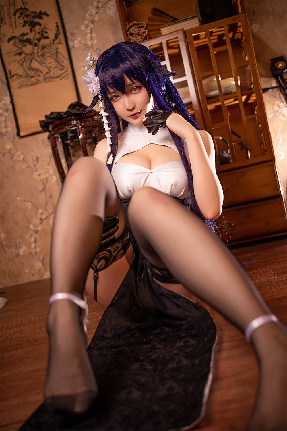 Xing Zhi Chichi - My Wife's Qipao