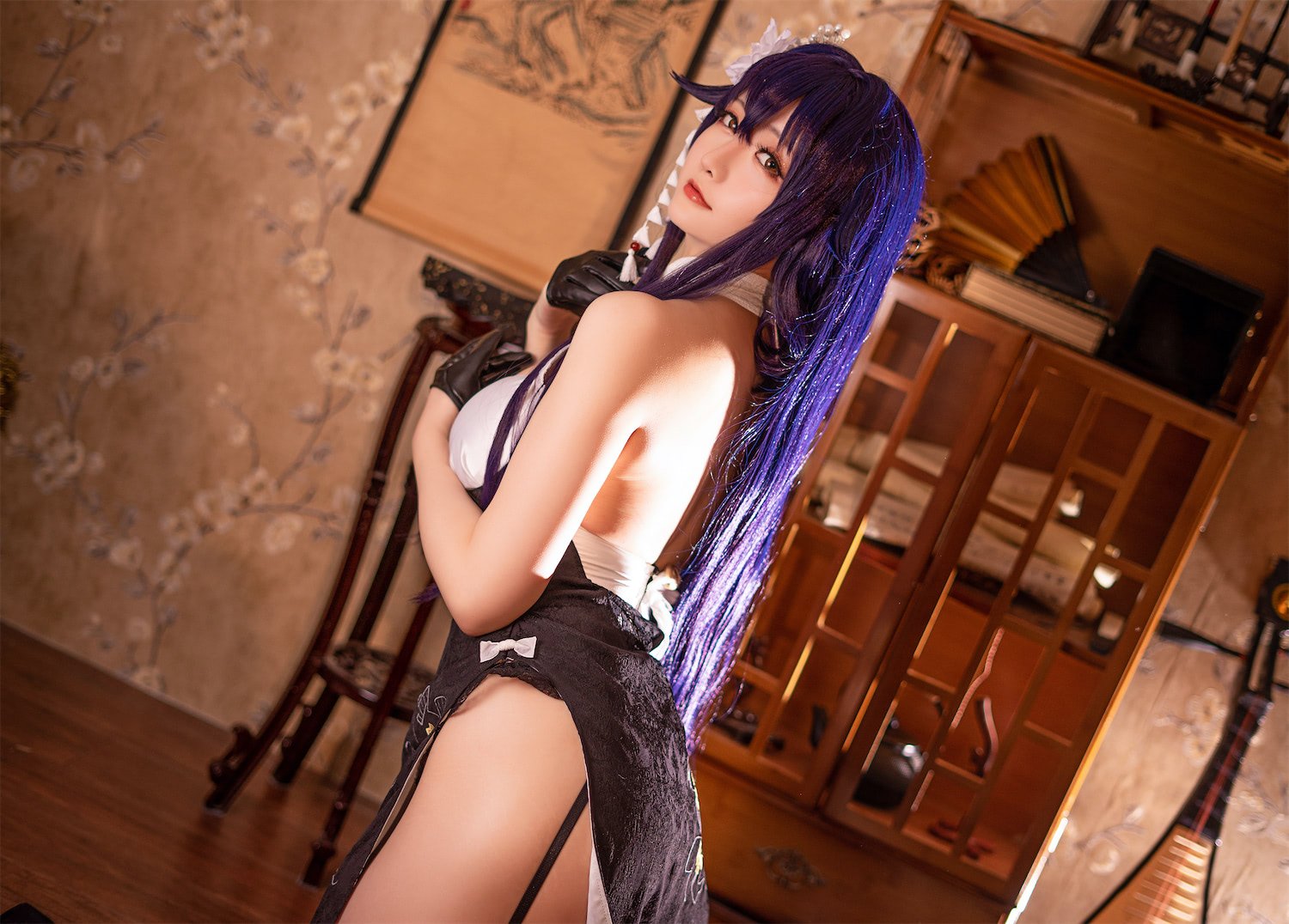 Xing Zhi Chichi - My Wife's Qipao