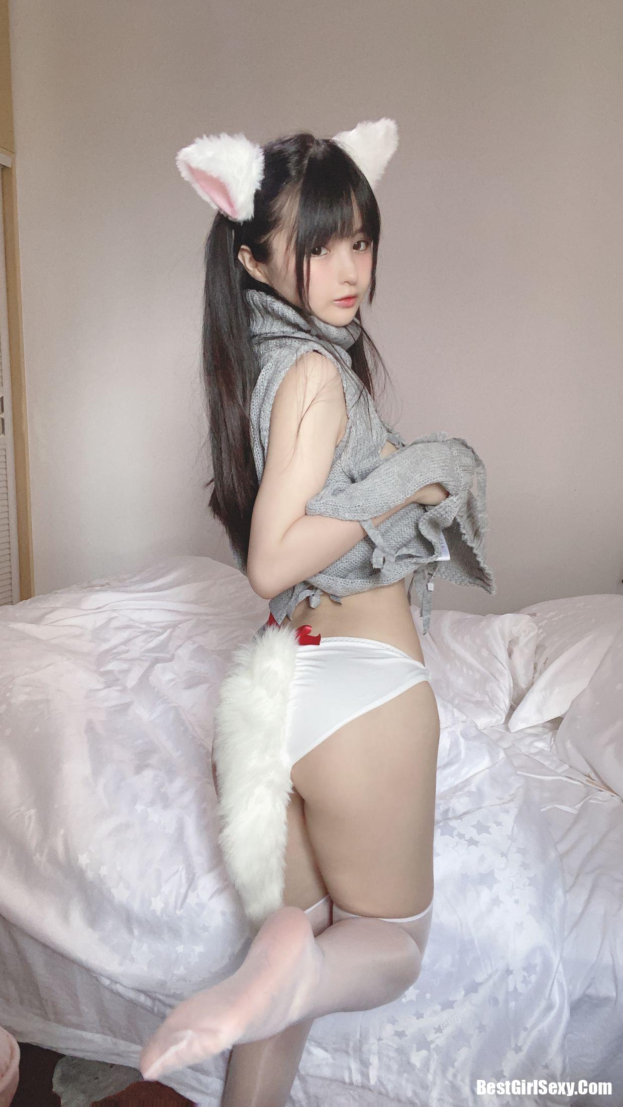 [桜井宁宁] 白い猫ちゃん