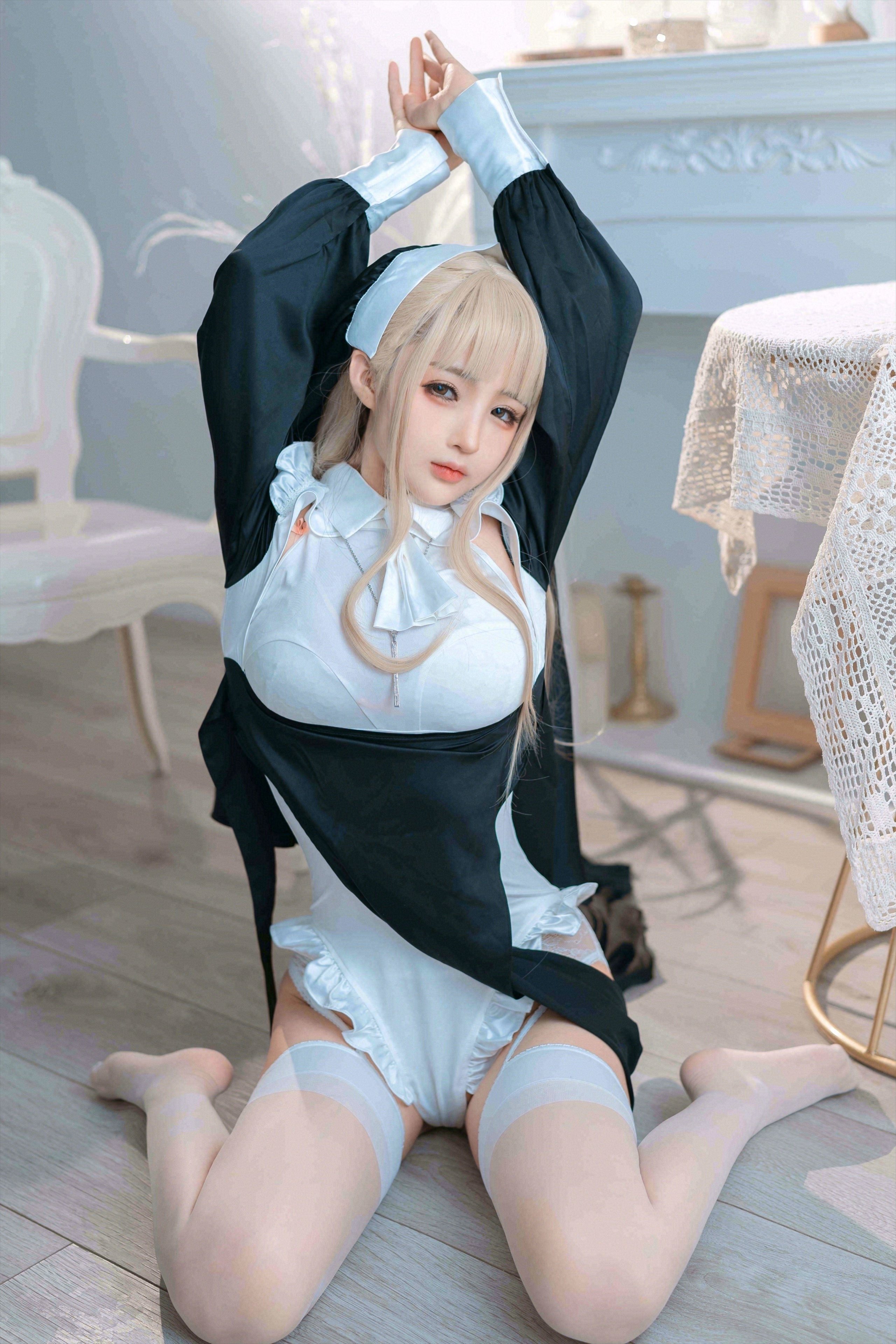 Sakurai Ningning - Nun