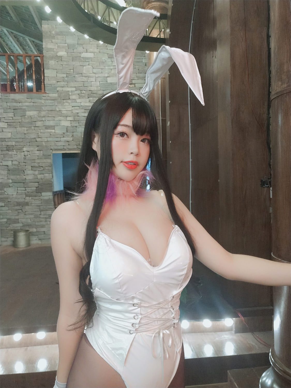 Bai Ye Ye - Demon Sister Bunny Girl