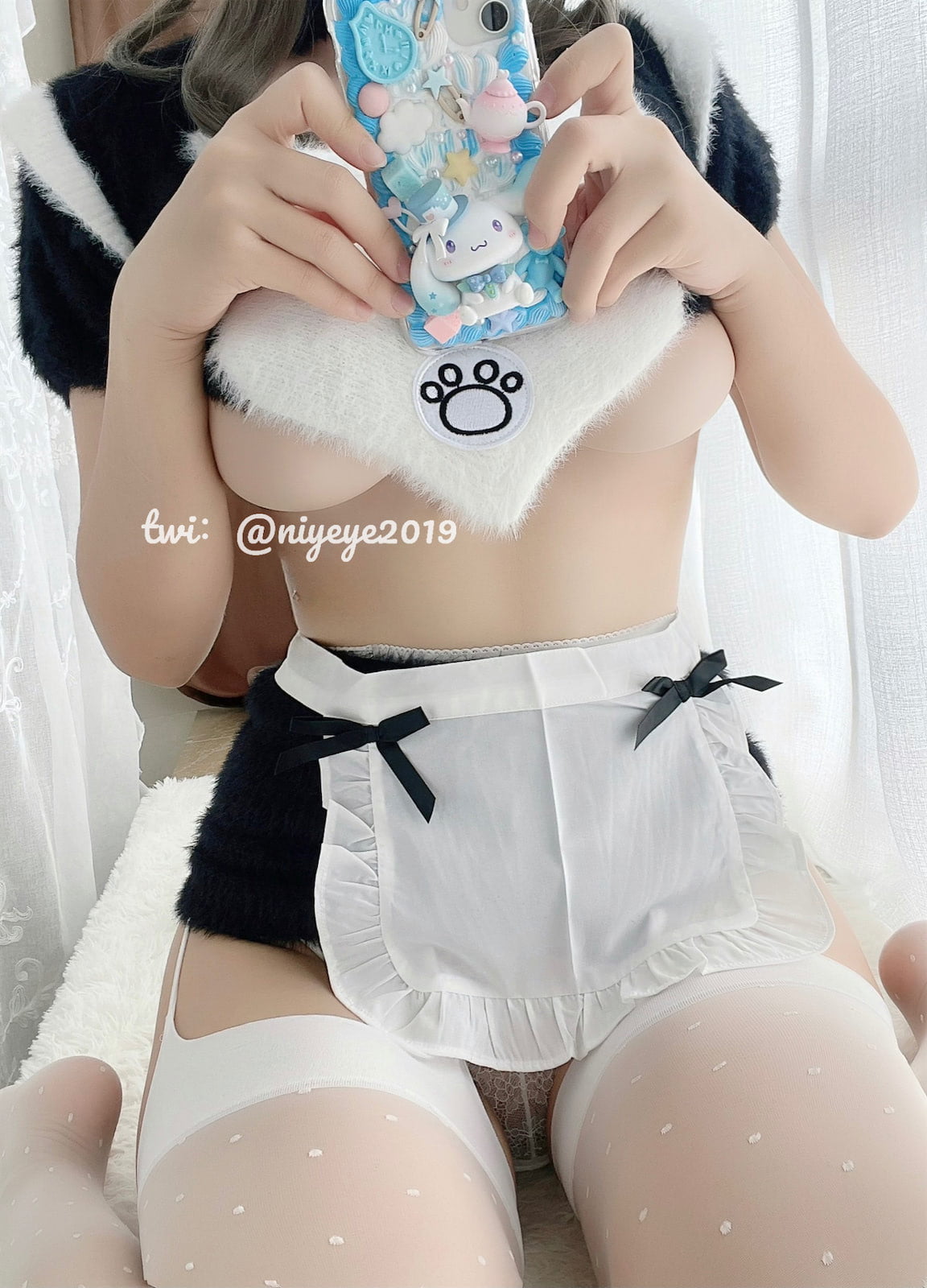 ไบ้เย่เย่ - บิหลานหางเซียนเคอเว่ยไน่นิว