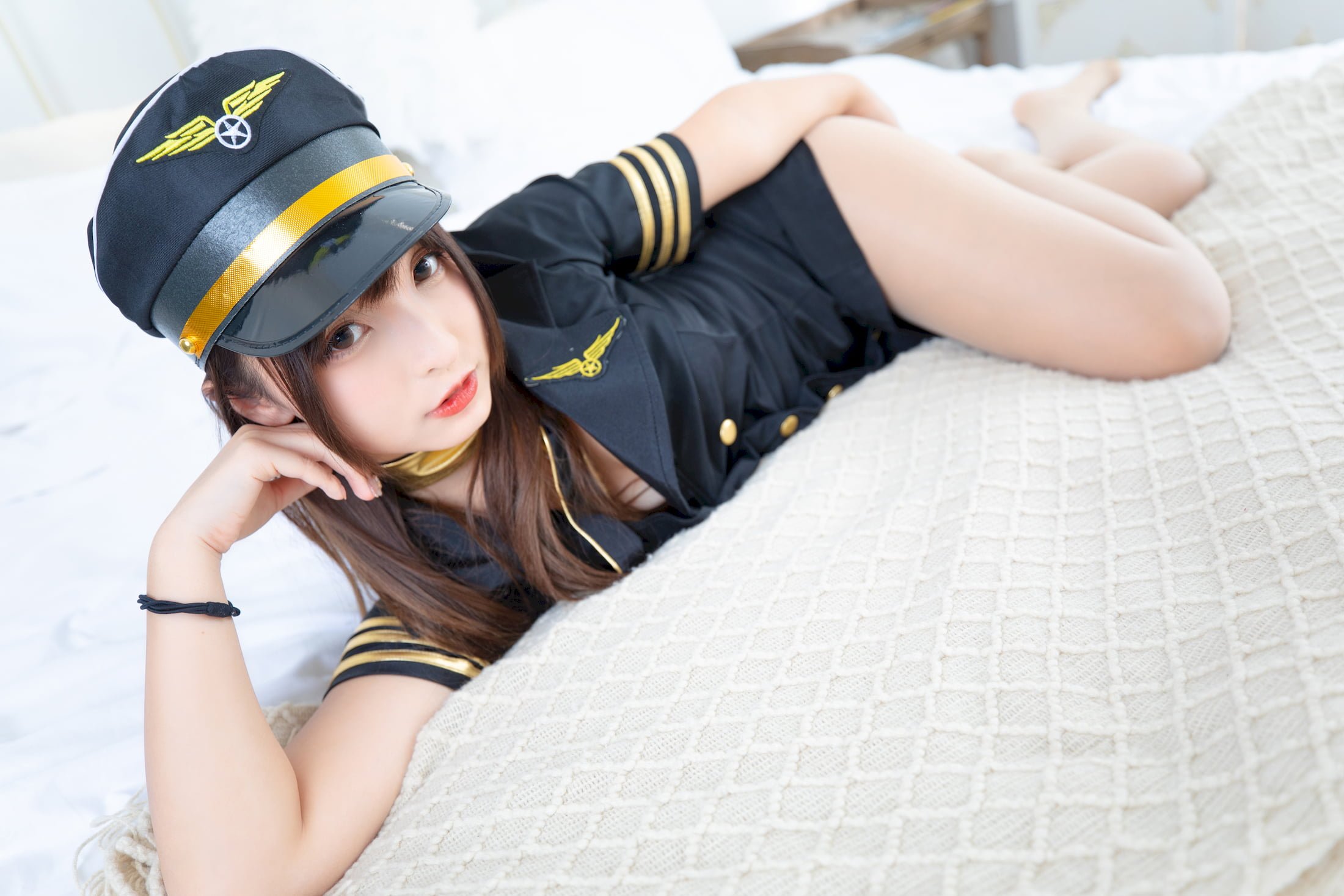 神楽坂真冬 《ホワイトオフィス》