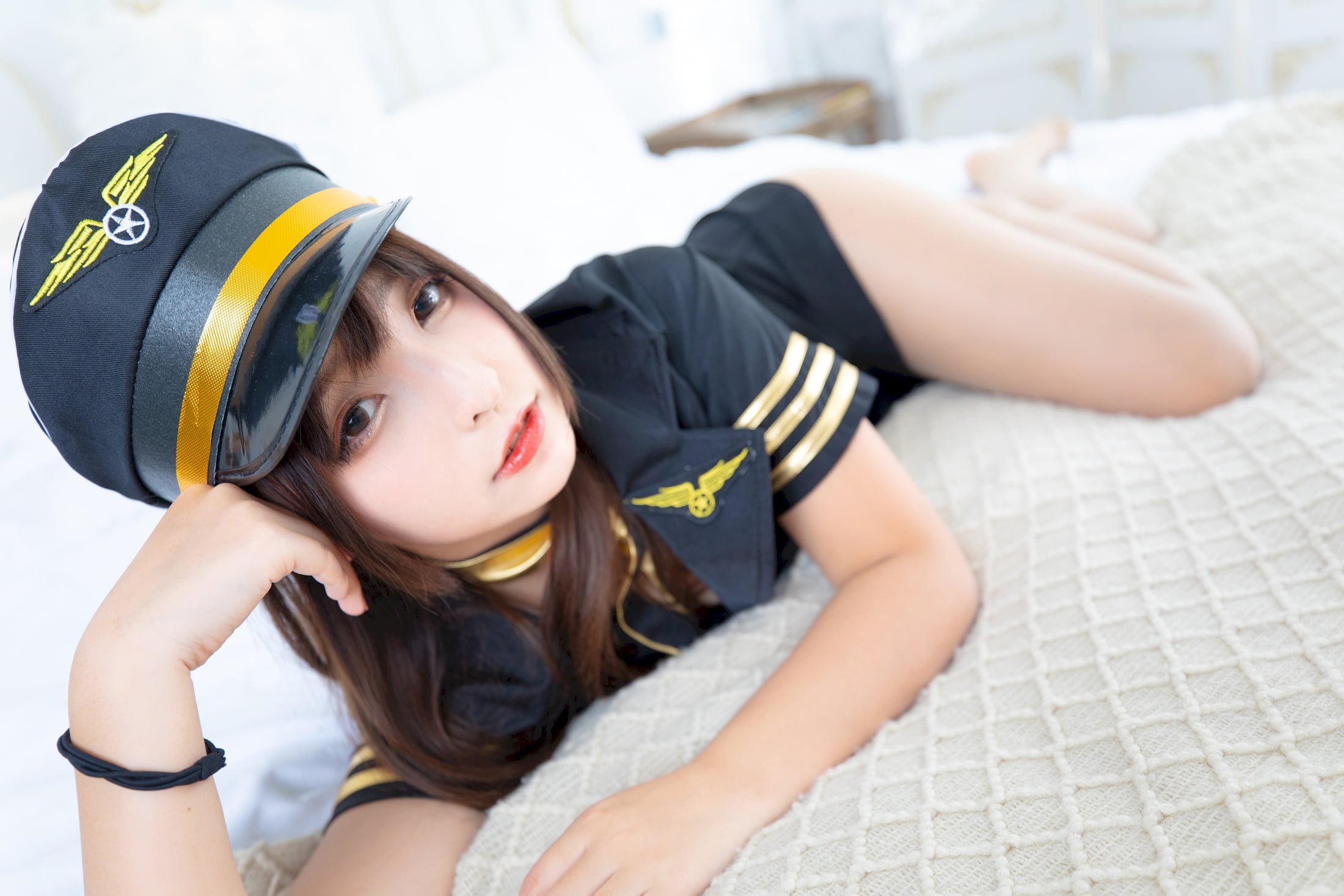 神楽坂真冬 《ホワイトオフィス》
