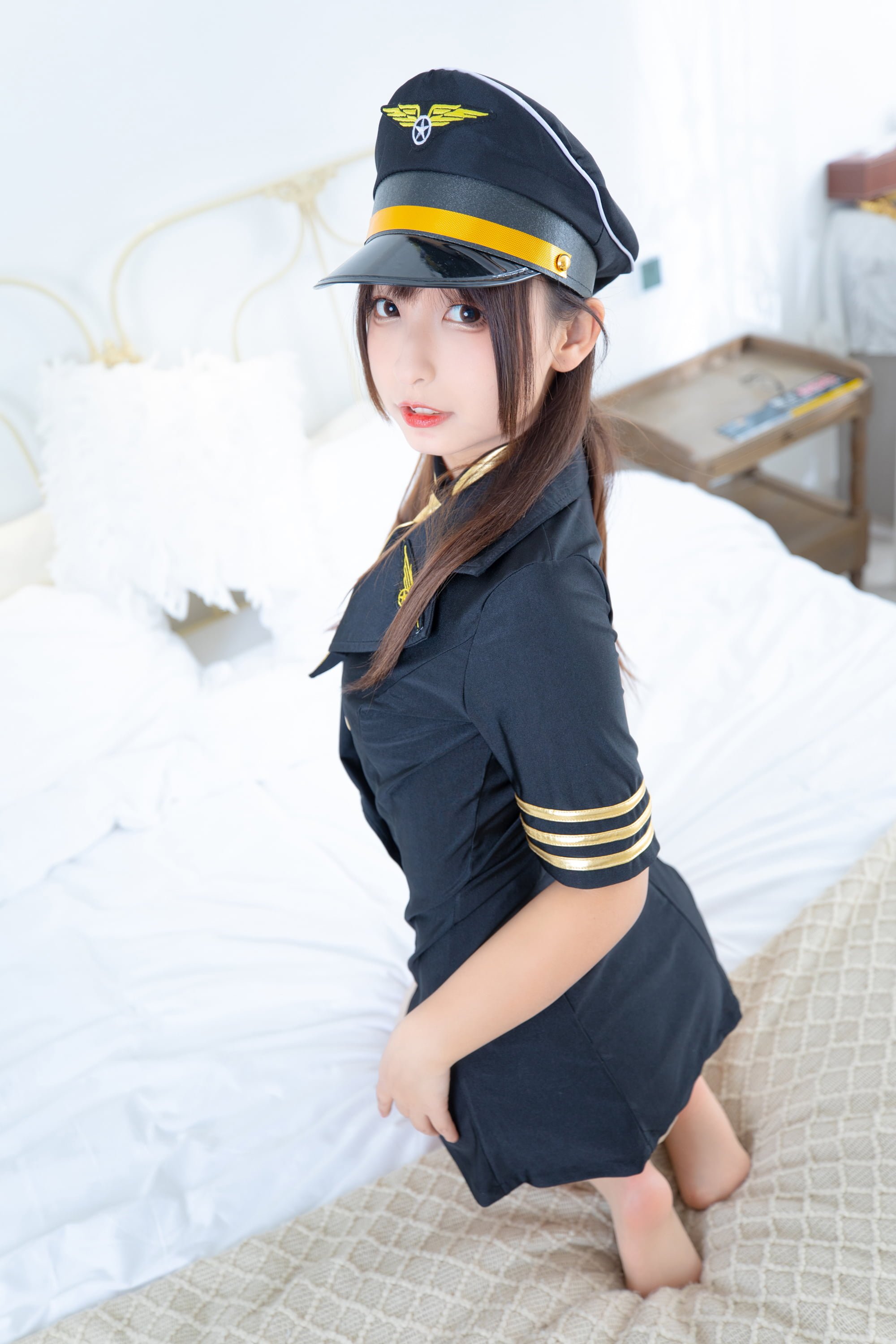 神楽坂真冬 《ホワイトオフィス》
