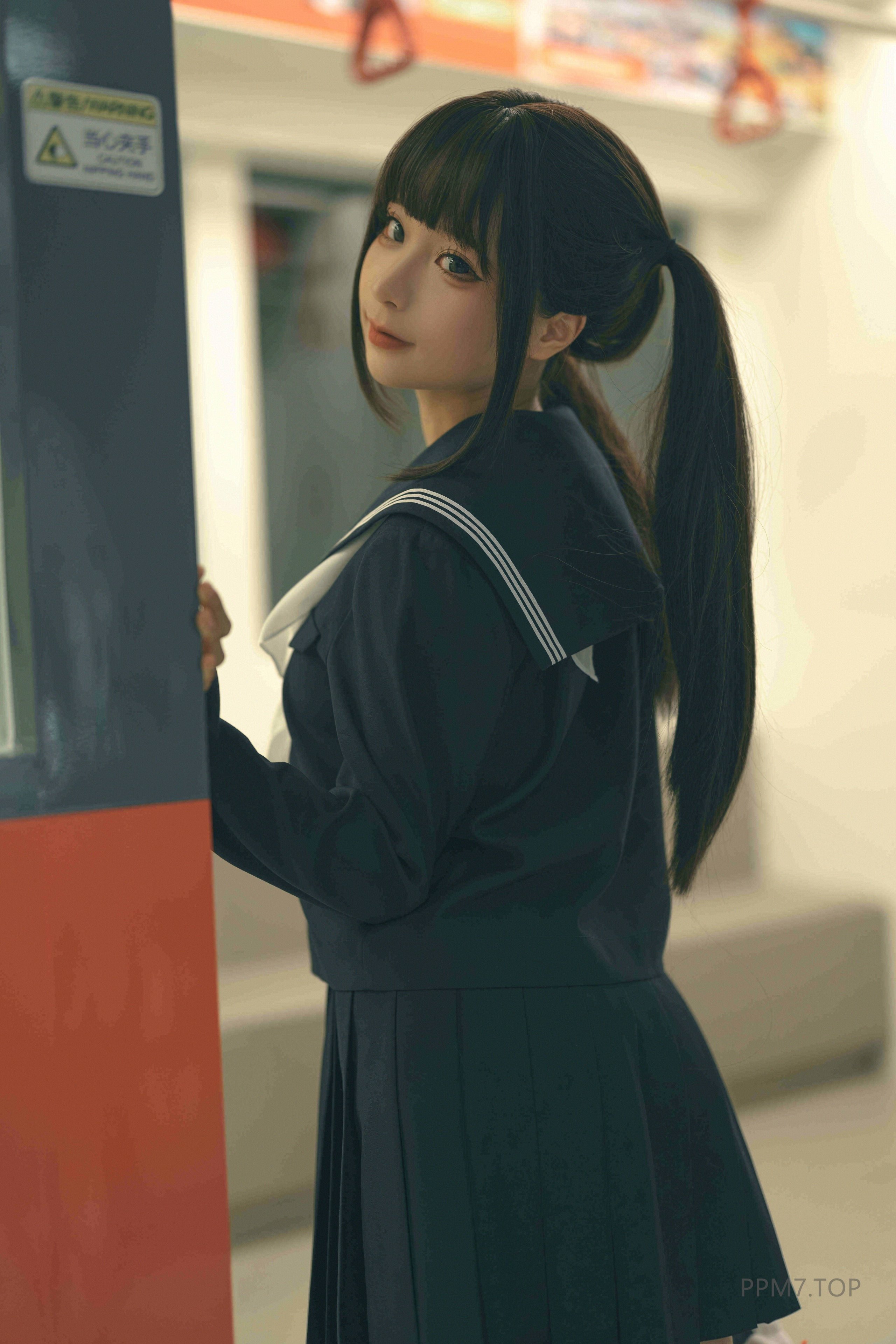Bo anh cosplay Chun Momo 'Nhiem vu cua chu nhan'