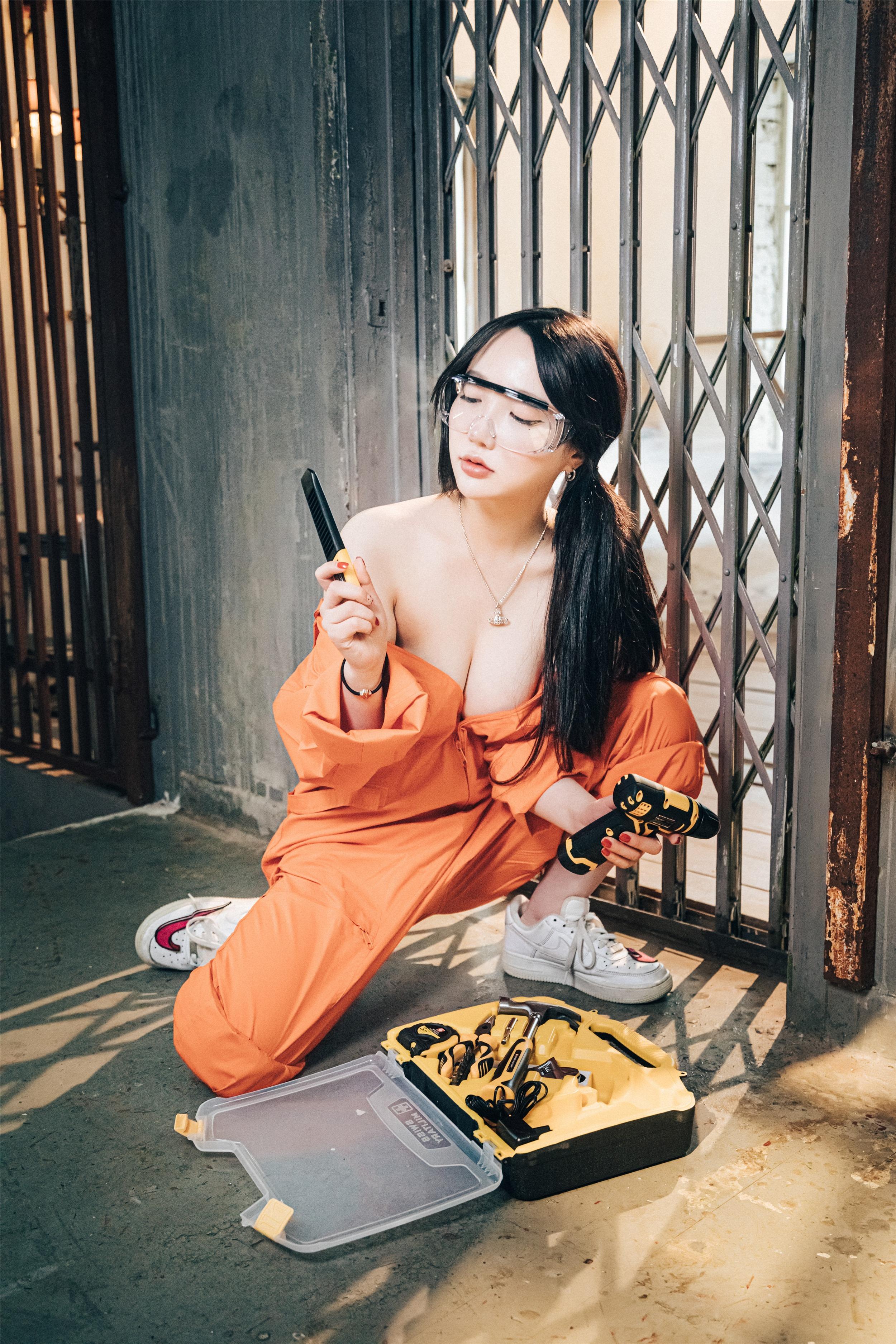 [Loozy] Son Ye-Eun (손예은) - Where Are My Tools 82P