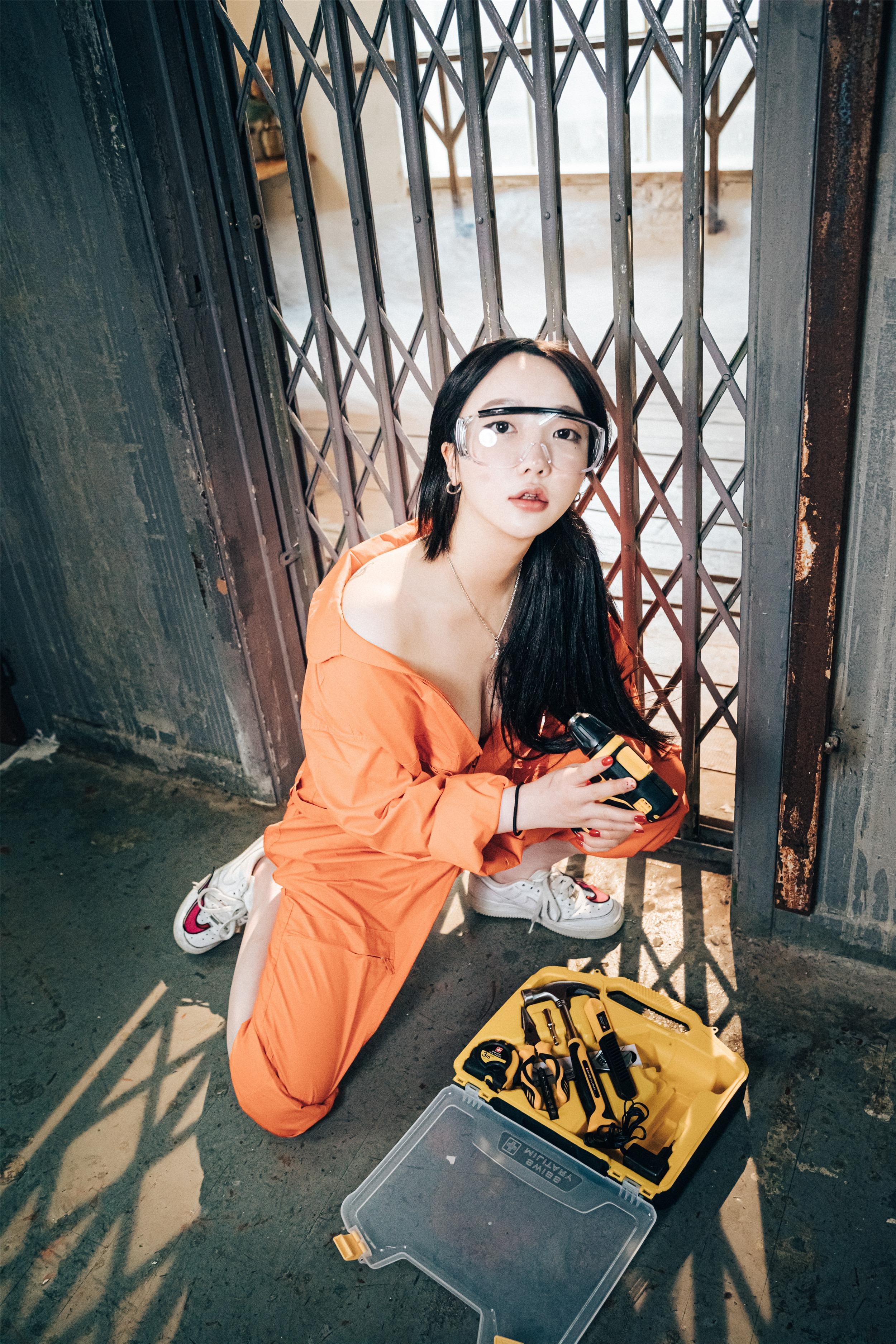 [Loozy] Son Ye-Eun (손예은) - Where Are My Tools 82P