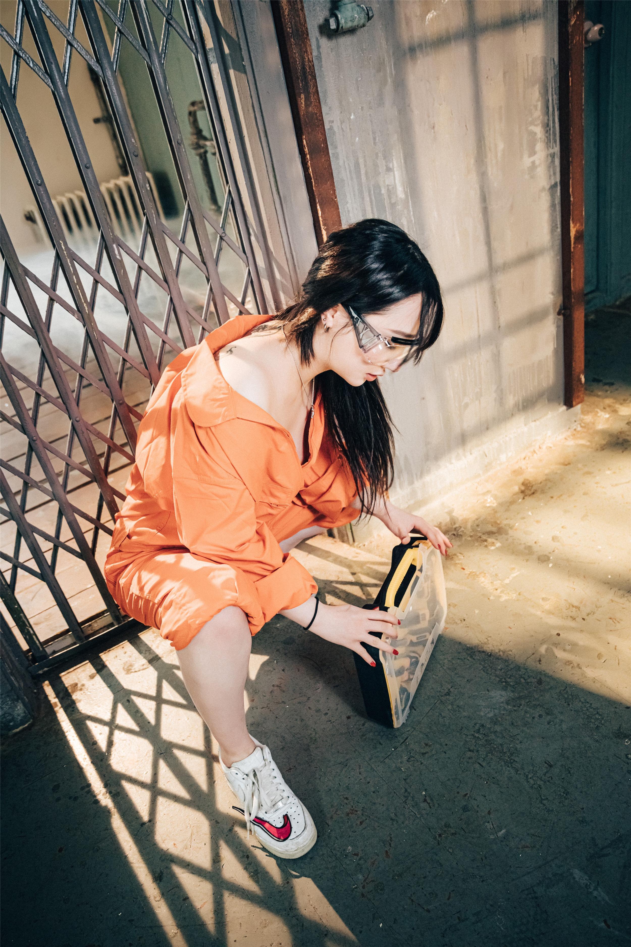 [Loozy] Son Ye-Eun (손예은) - Where Are My Tools 82P