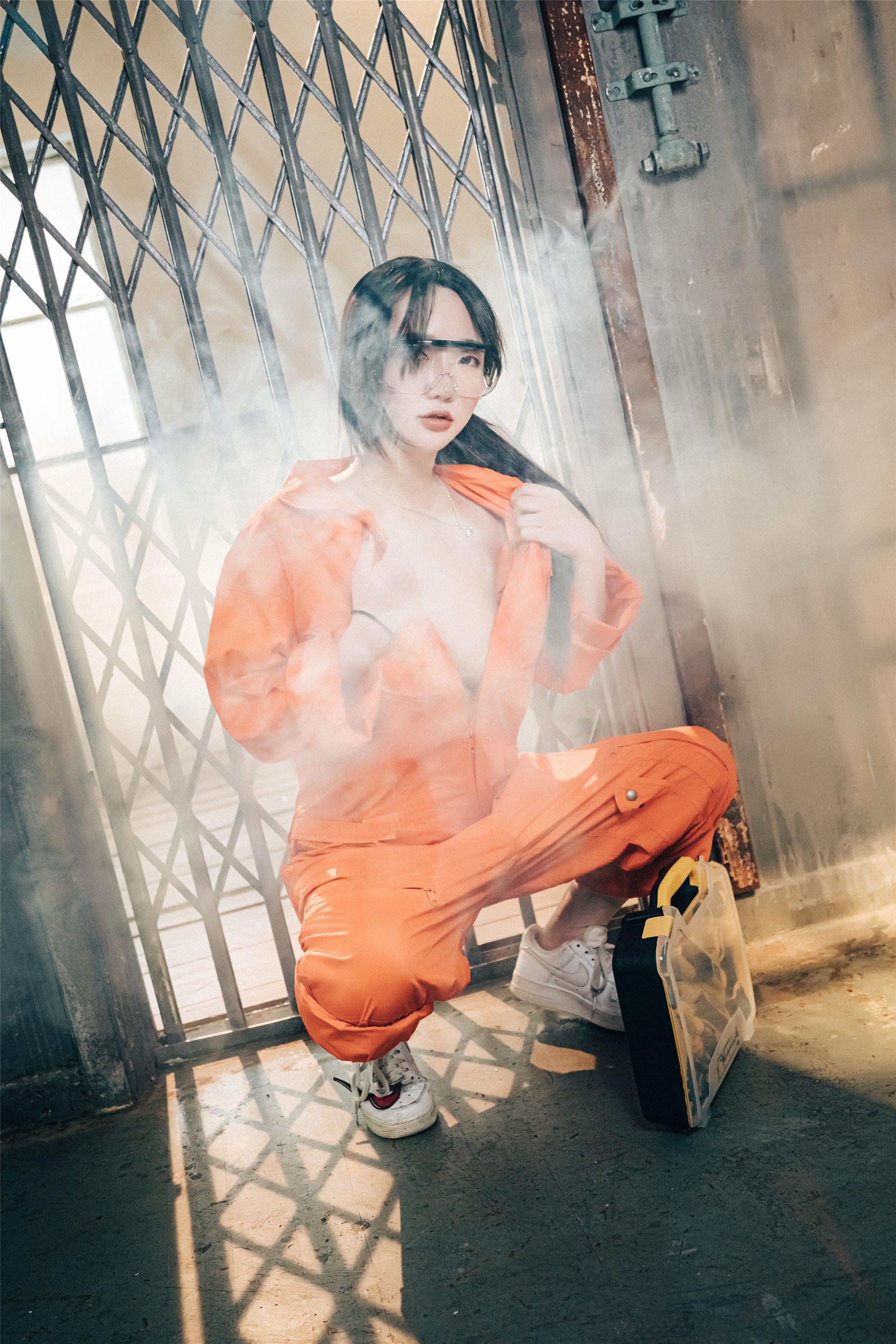 [Loozy] Son Ye-Eun (손예은) - Where Are My Tools 82P