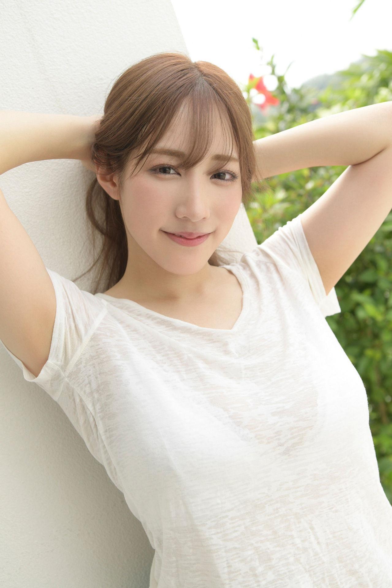 小宵こなん ましゅまろＨカップ ｖｏｌ．２ オール未公開１００カット超完全版 ＦＲＩＤＡＹデジタル写真集 124P