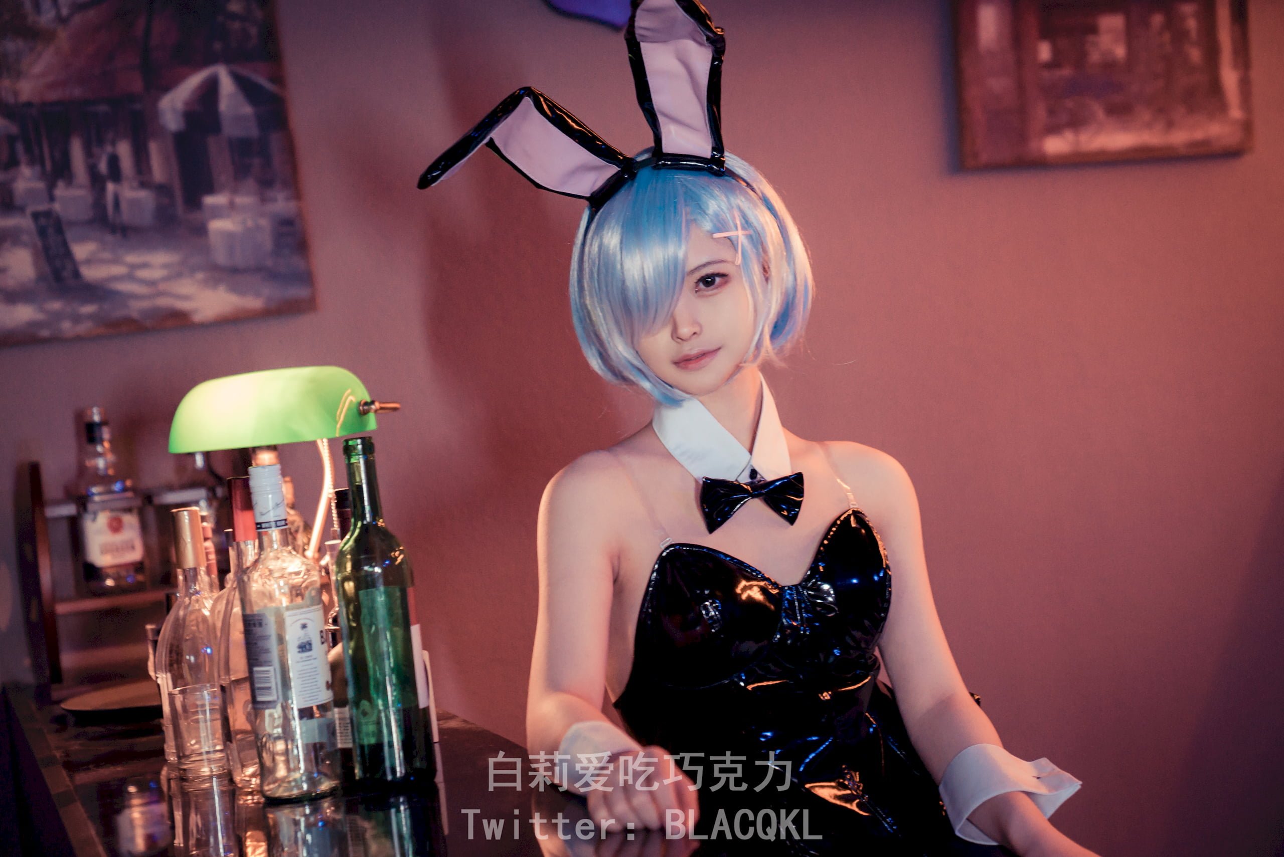 白莉爱吃巧克力 - 蕾姆兔女郎
