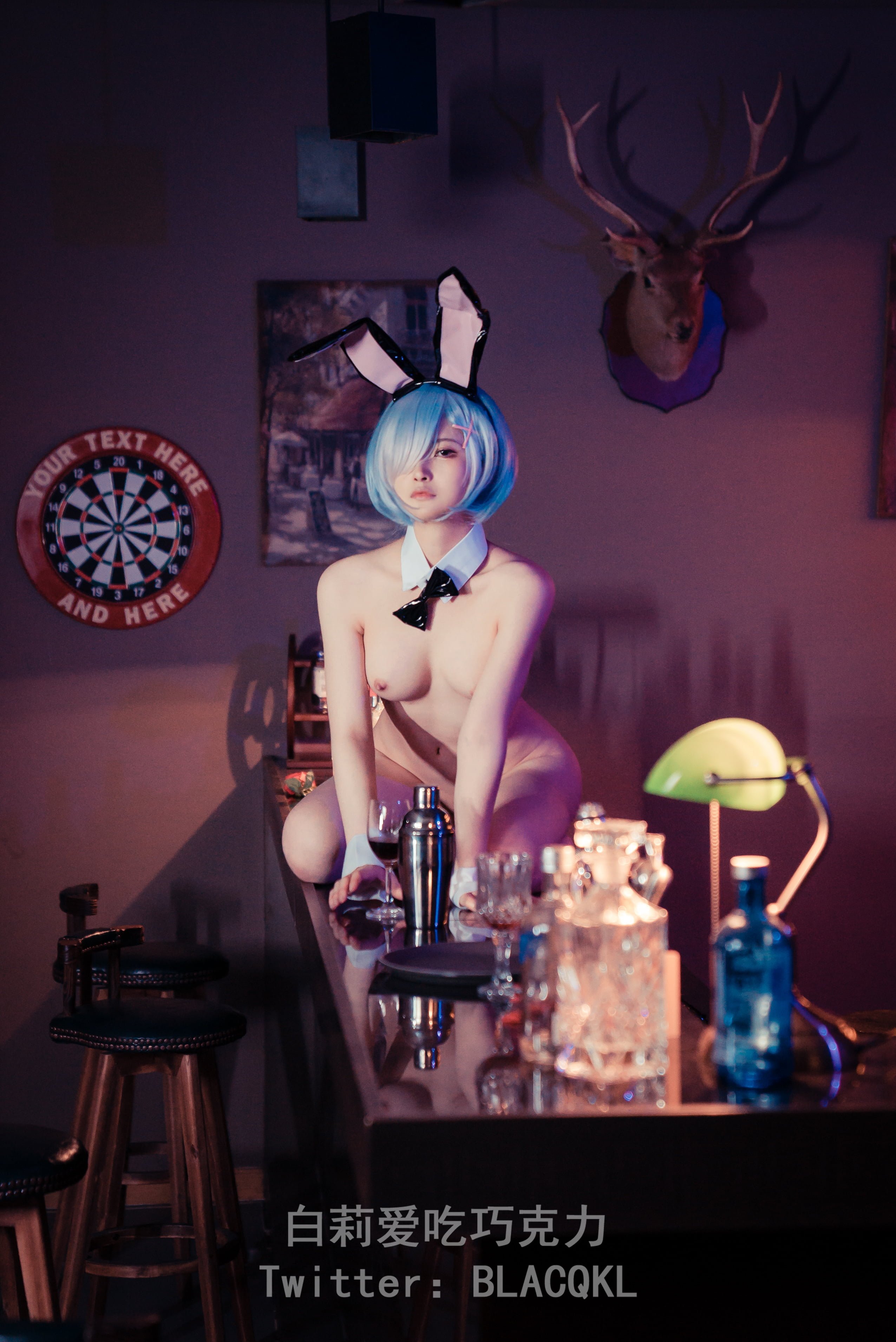 白莉爱吃巧克力 - 蕾姆兔女郎