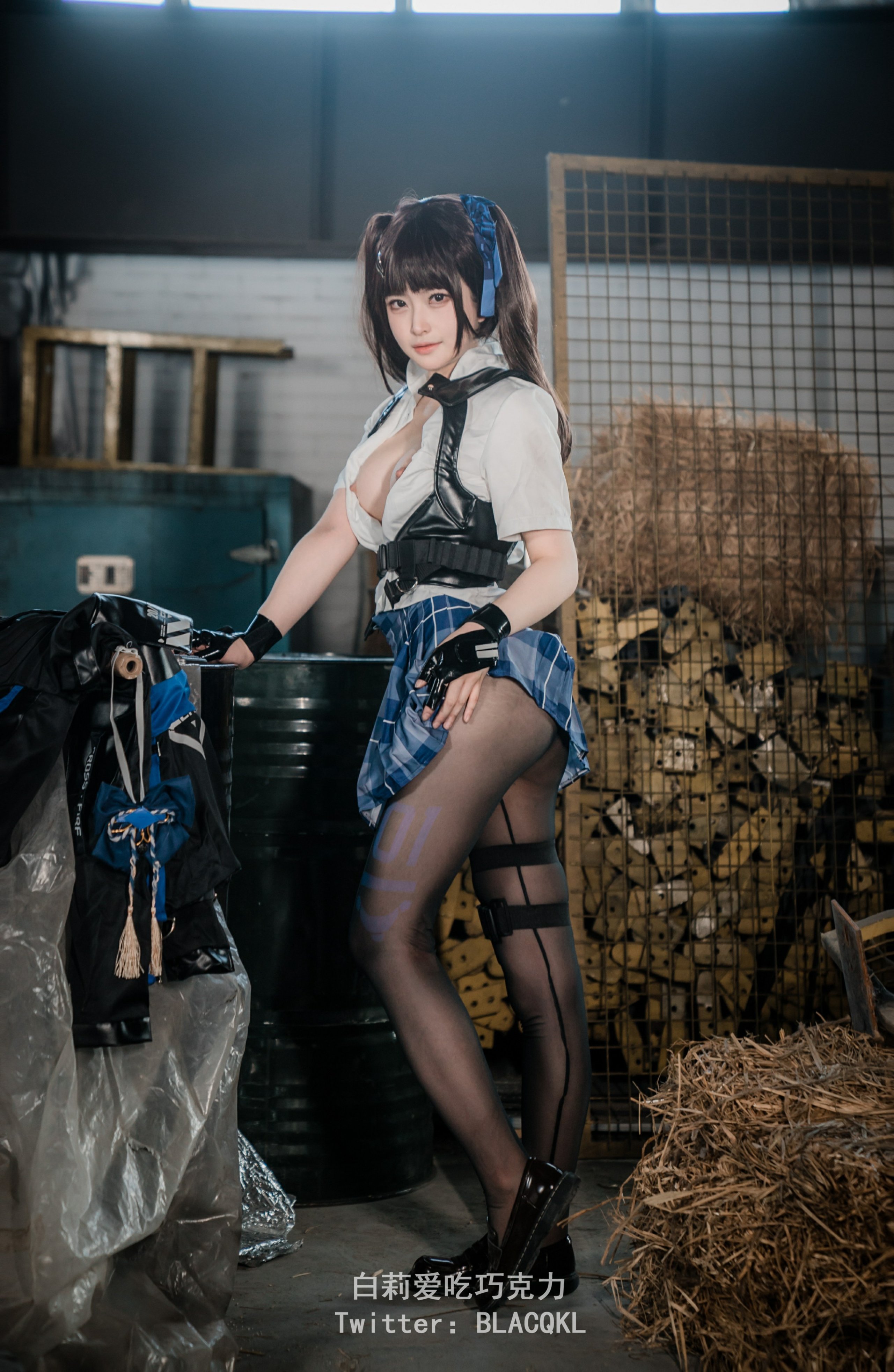 Bai Li loves to eat chocolate - Guan Xiaoyu