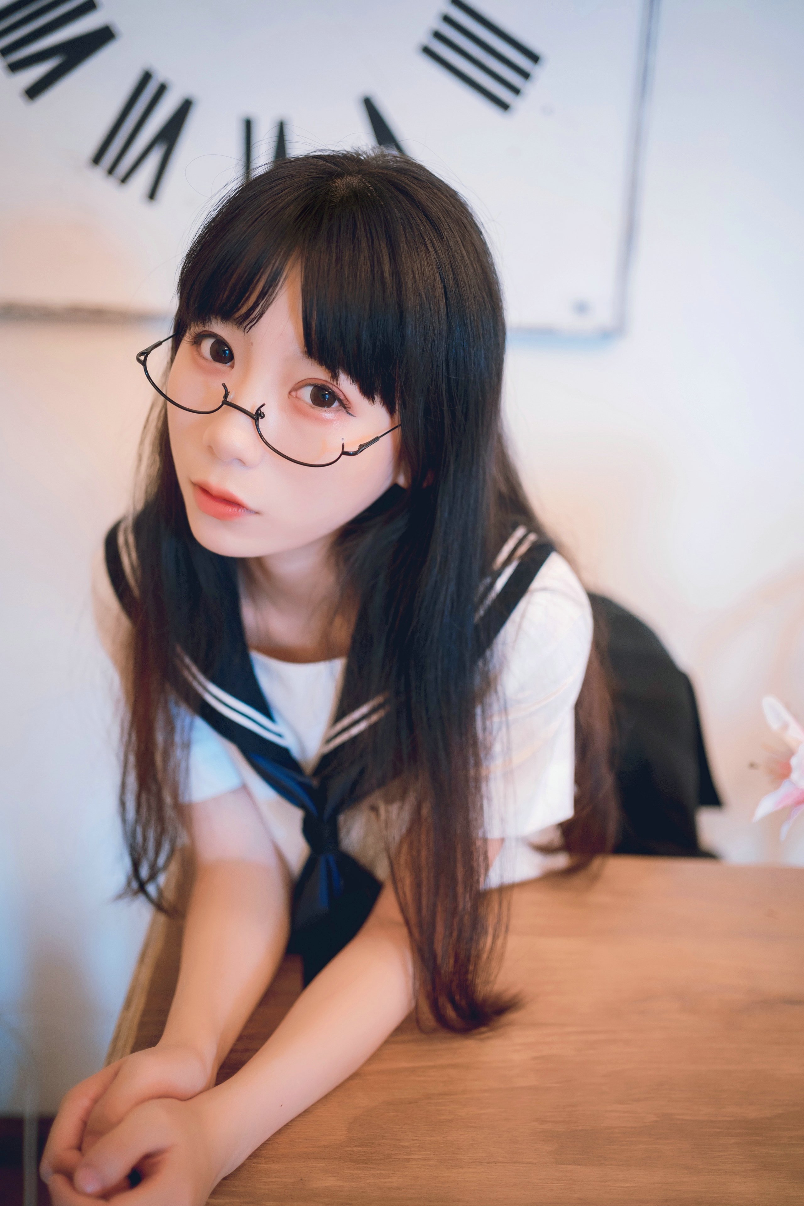 ยูเซจันแลนแลน – กระซิบJK