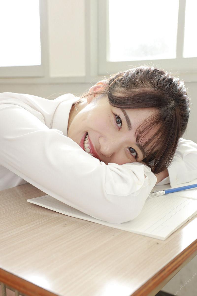 「貴方の夢を叶えてあげる」山岸逢花写真集90P
