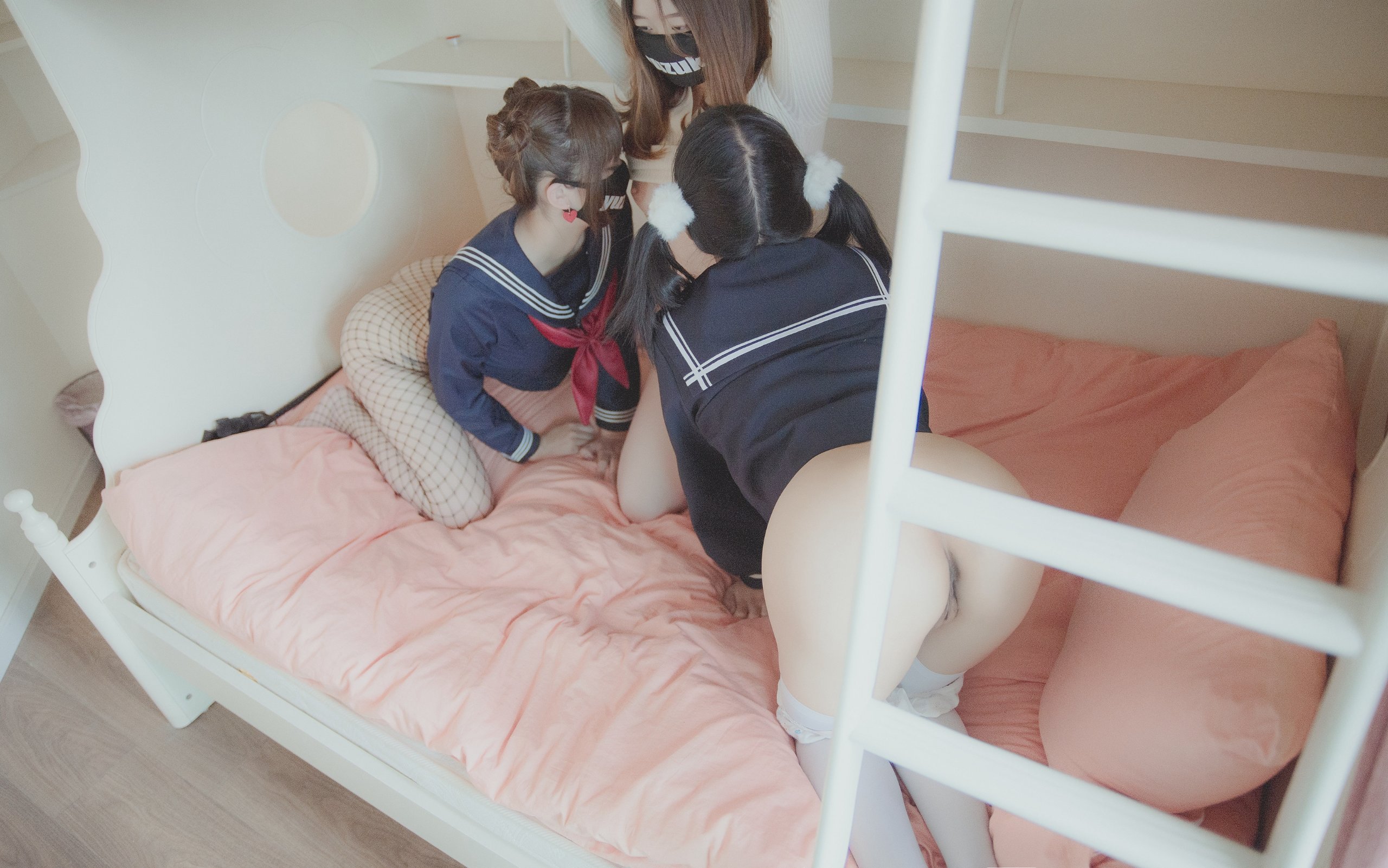 [Yuzuki]_姉と妹と母_42P_–_Telegraph